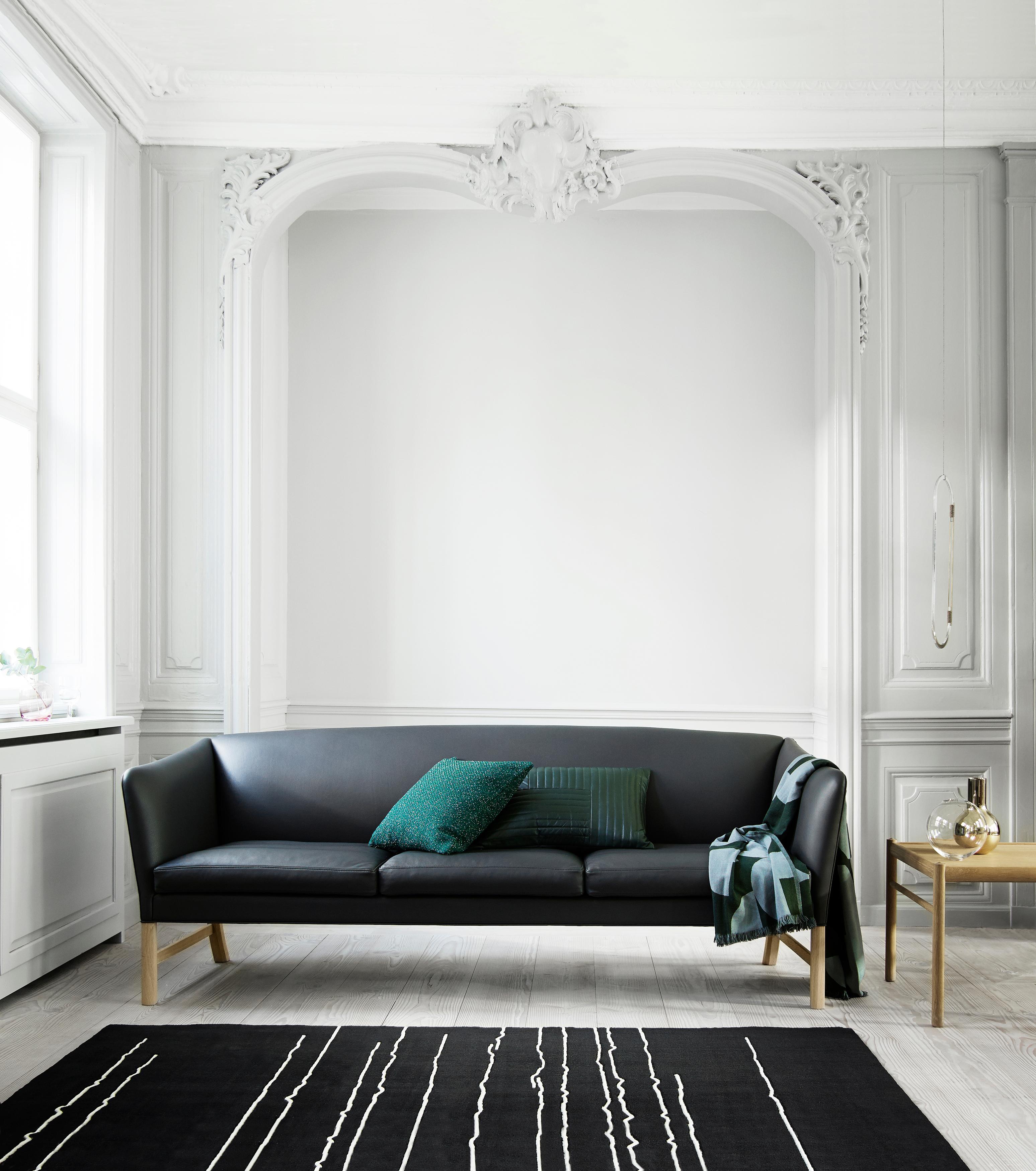 Danish OW603 Sofa in Oak Oil with Leather Seat by Ole Wanscher