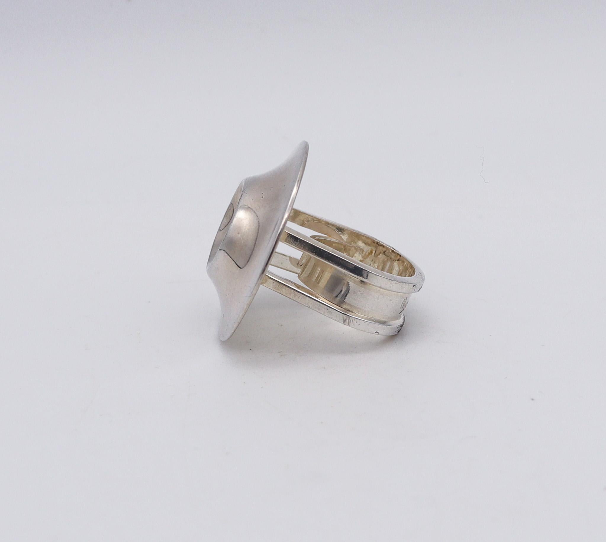 Owe Johansson 1970 Finland Modernist Domed Ring in Solid .925 Sterling Silver In Excellent Condition For Sale In Miami, FL