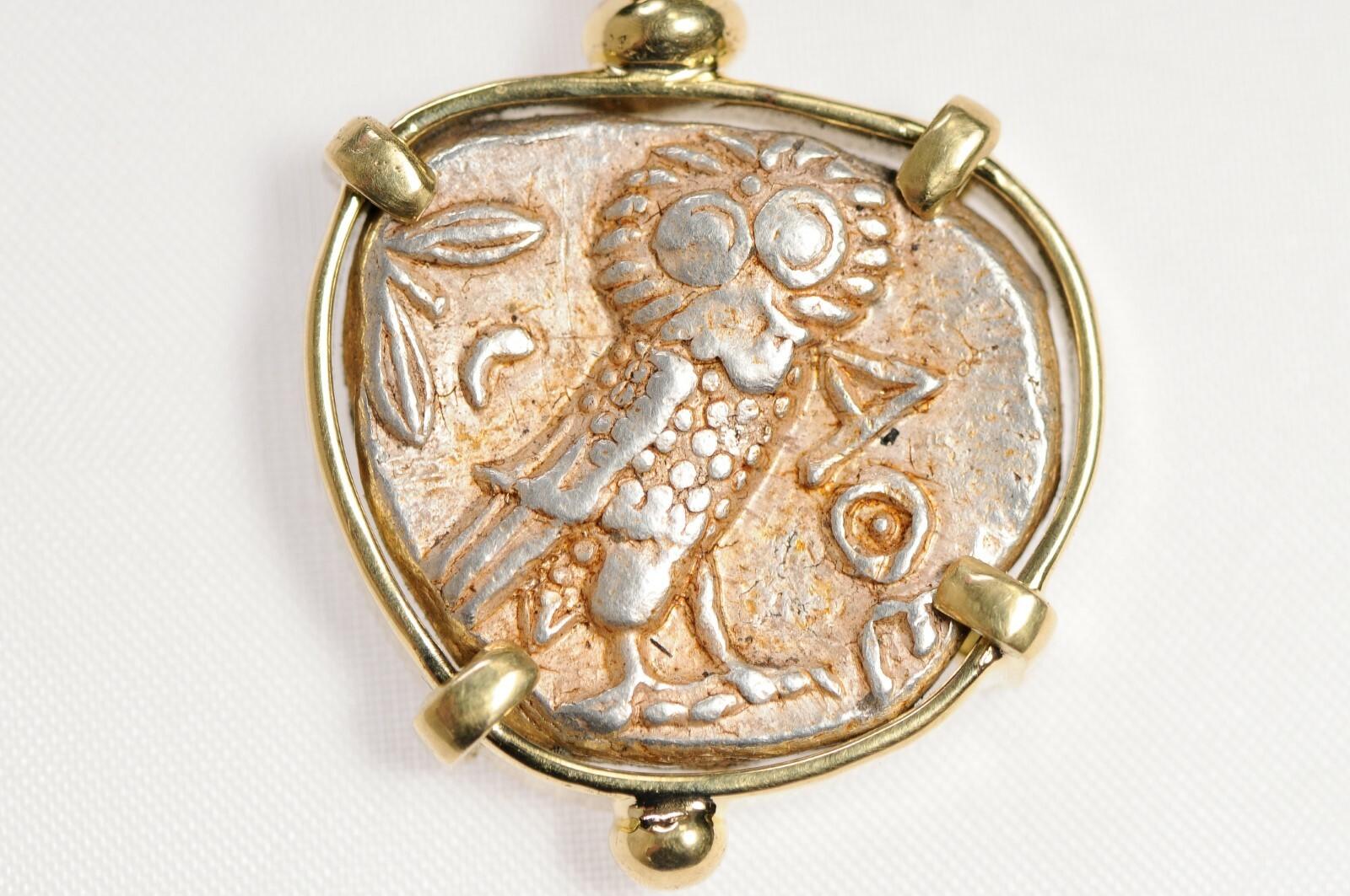 Owl & Athena Coin Pendant set in 18kt Gold In Excellent Condition For Sale In Atlanta, GA
