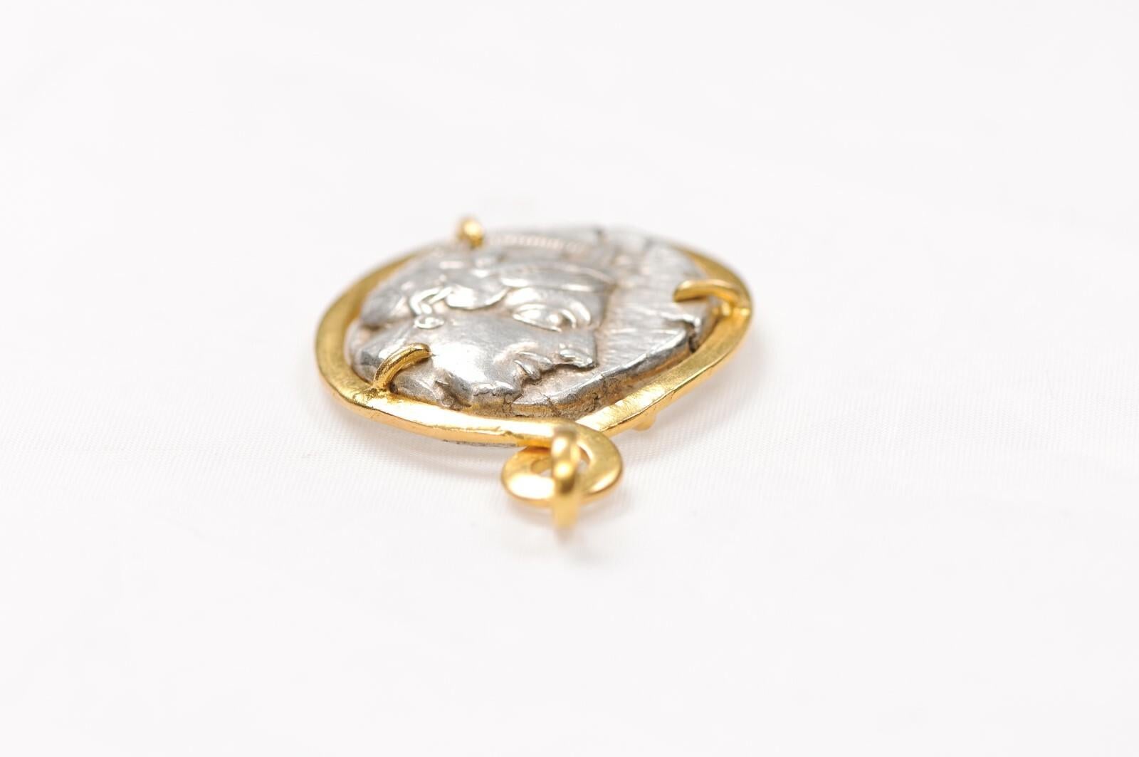 Gufo e Atena Tetradramma d'argento con oro 18 carati in vendita 2