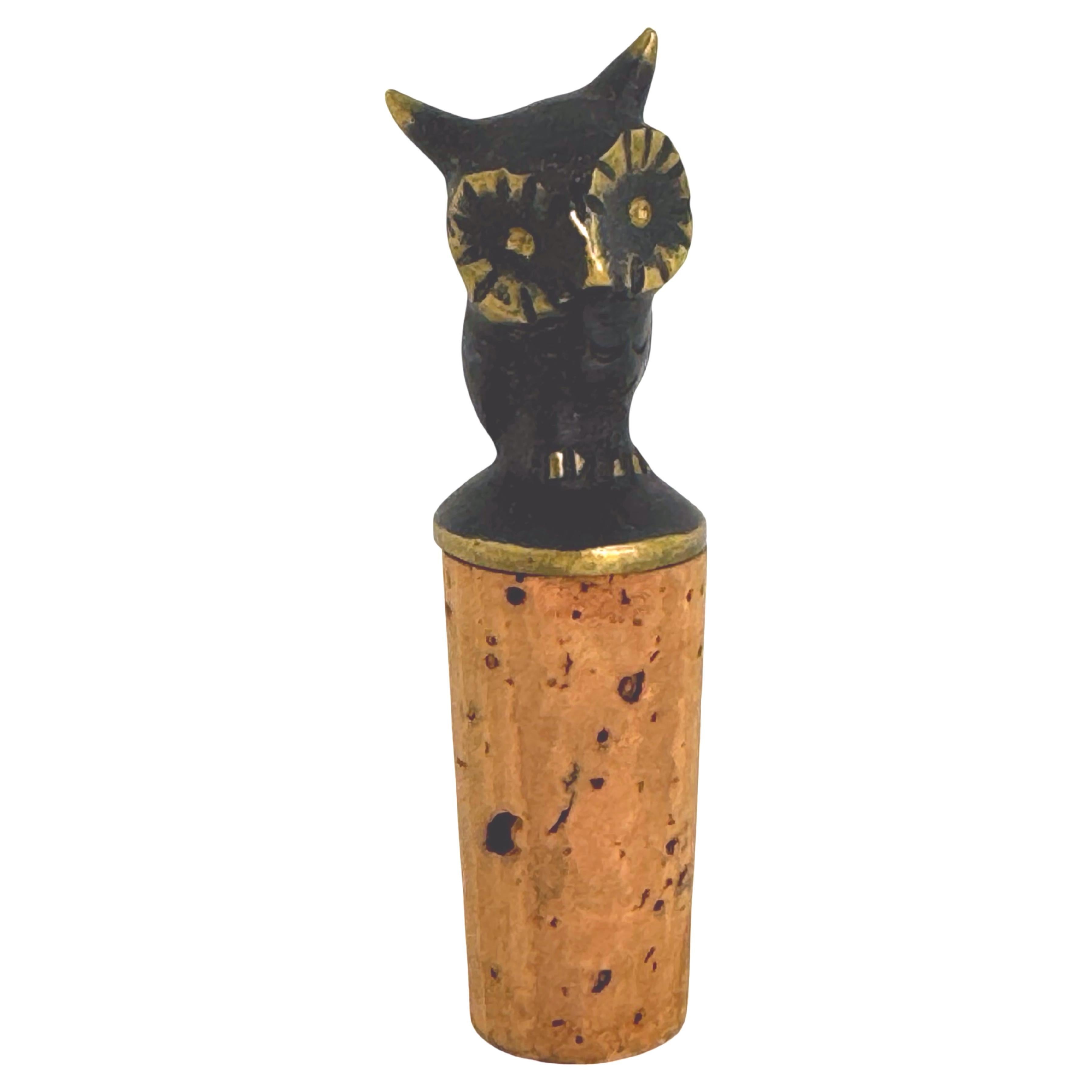 Owl Bronze Bottle Stopper by Walter Bosse, Vienna Austria 1950s en vente