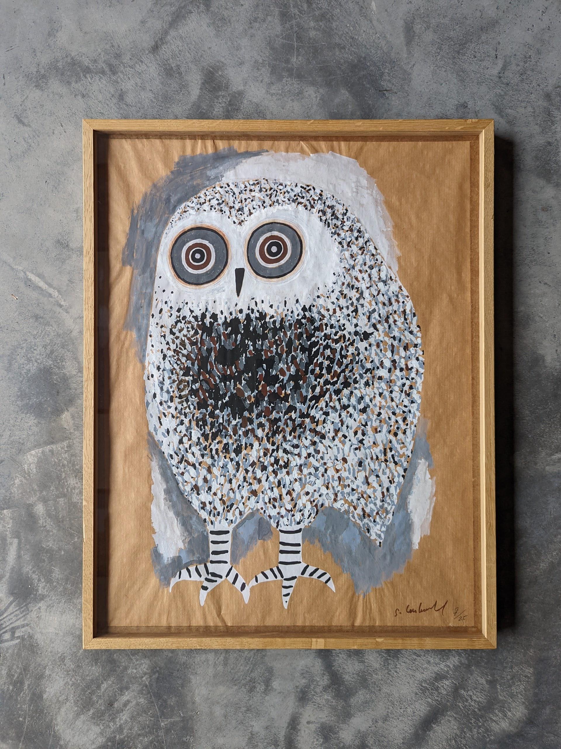 Guidette Carbonell's owl, painting.
Signed Gouache on paper circa 1975.
French artist Guidette Carbonell (1910-2008) expressed herself in different ways : sculptures, ceramics, tapestries and paints. 
Birds, and owls in particular, were one of his