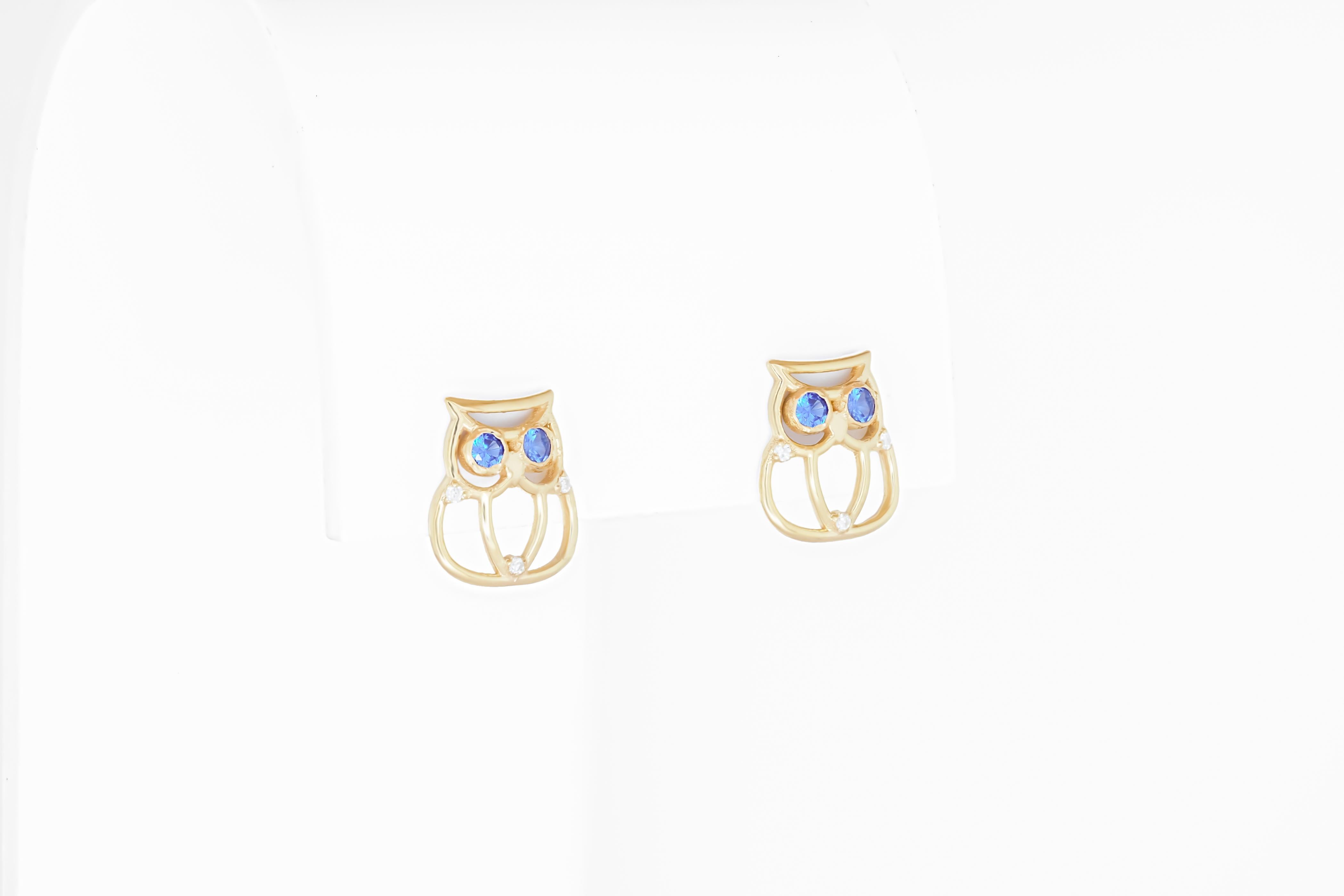 Round Cut Owl earrings and ring set in 14k gold.  For Sale