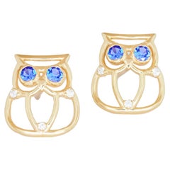 Owl earrings in 14k gold. 