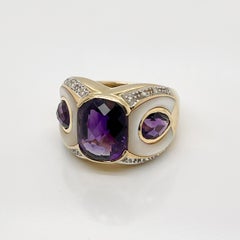 Owl/Parrot Bird Cocktail Ring in 18k Gold, Mother of Pearl, Diamond & Amethyst