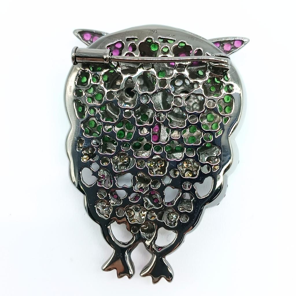 Owl Brooch in White Gold with Diamonds, Tsavorites and Rubies For Sale 1