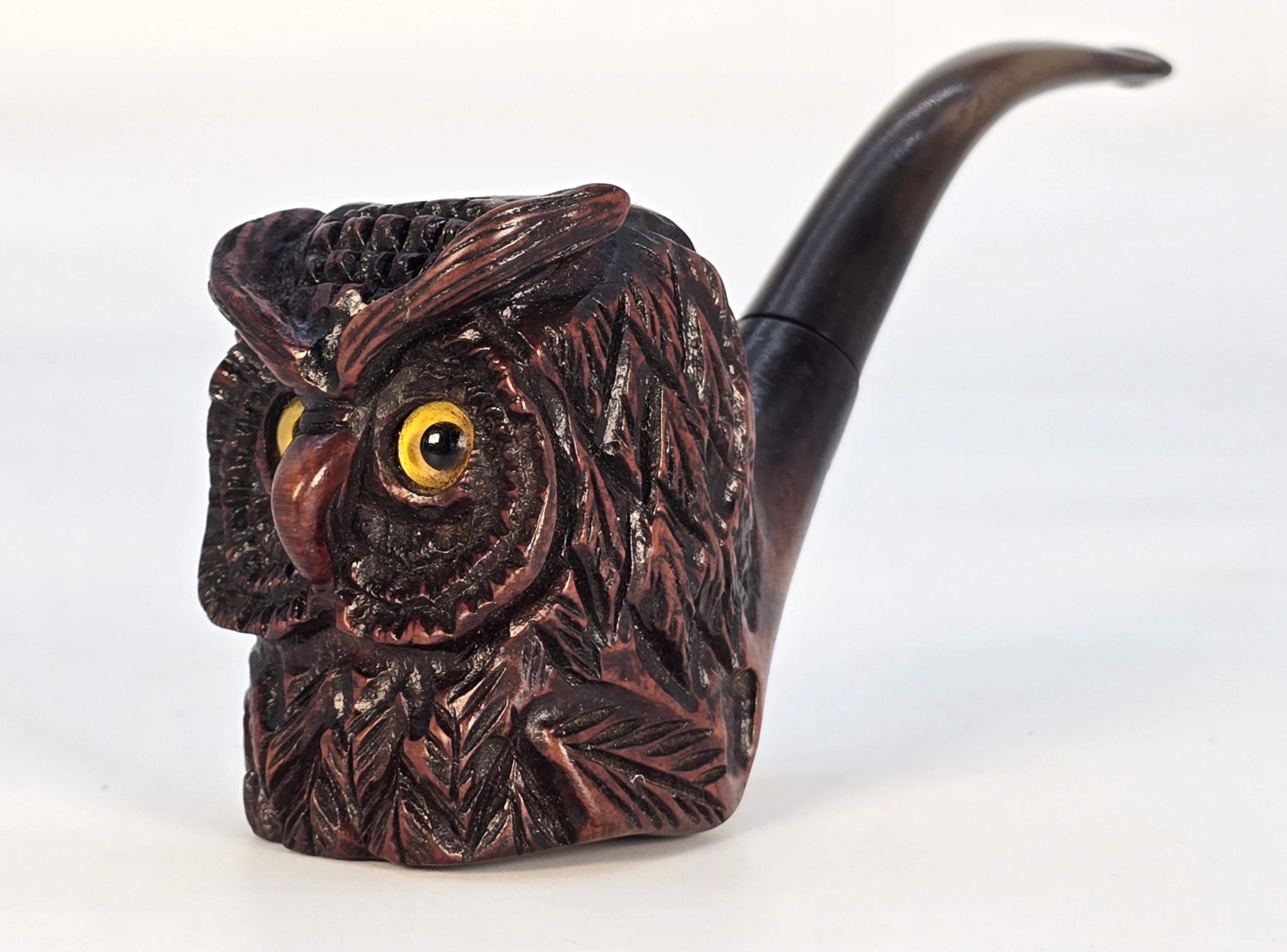 Hand-Carved Owl smoking pipe made from burr briar wood, French circa 1900 For Sale