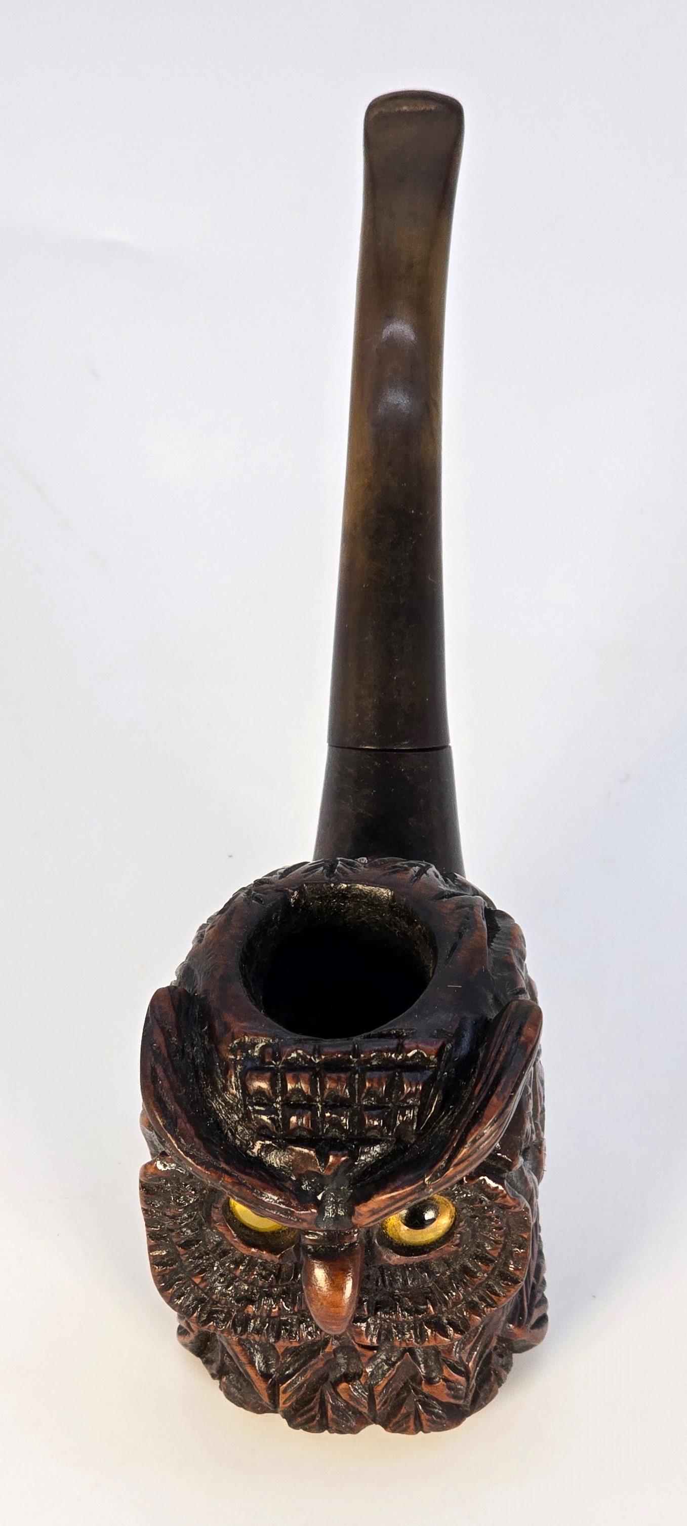 Wood Owl smoking pipe made from burr briar wood, French circa 1900 For Sale
