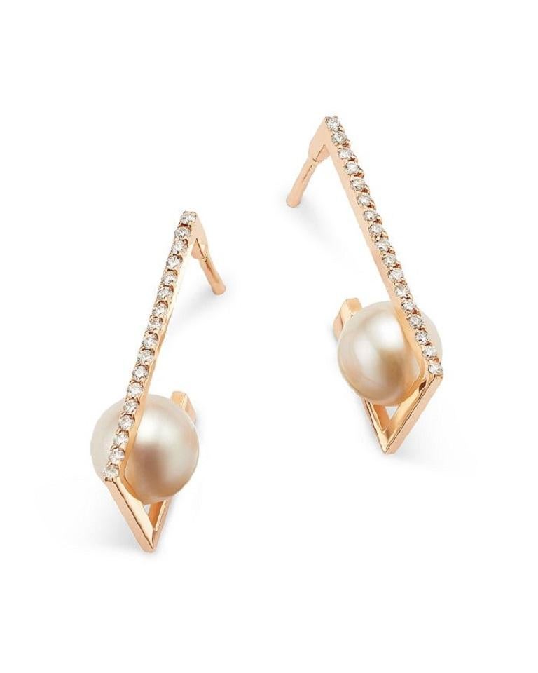 OWN Your Story 14K Gold Delicate Edge Pearl Earrings with Diamonds In New Condition For Sale In New Orleans, LA