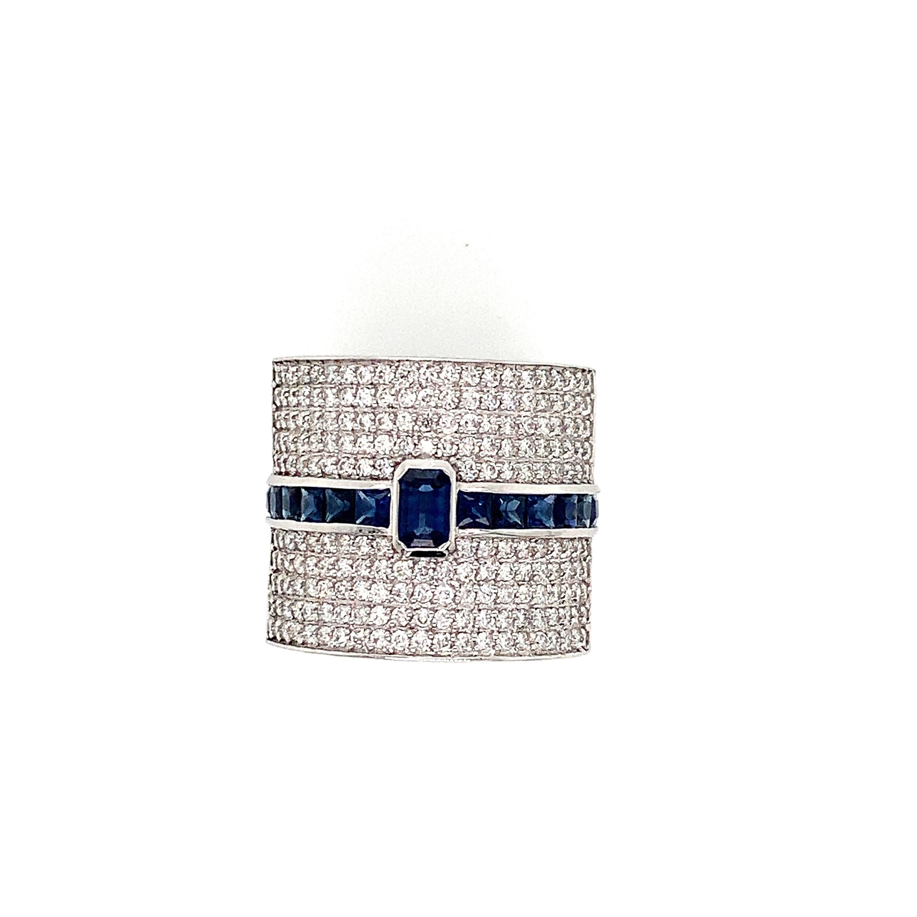 OWN Your Story Anillo de oro blanco de 14 quilates con pavé de diamantes brillantes y zafiro baguette Corte baguette en venta