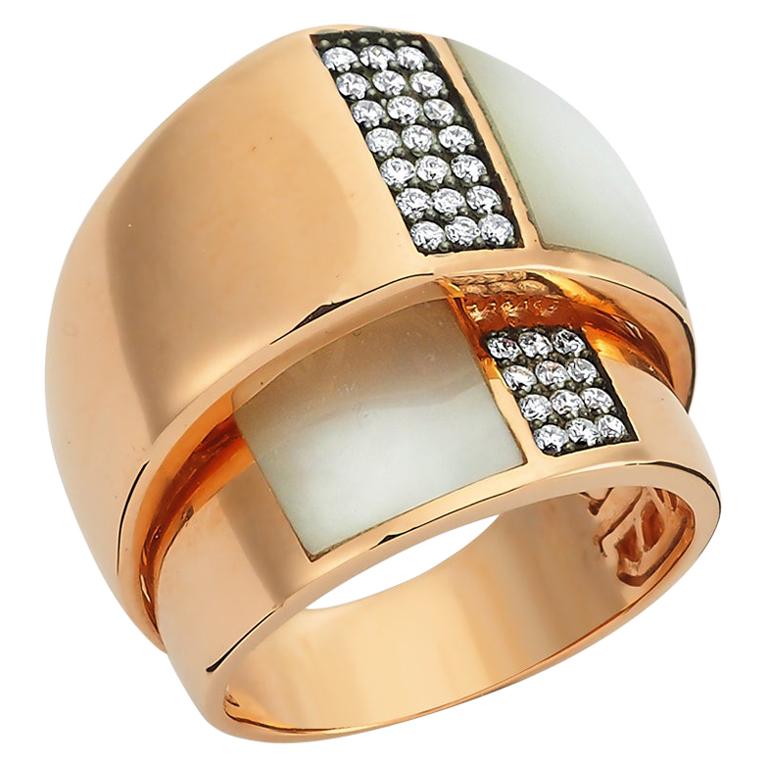 OWN Your Story 18 Karat Gold Mother of Pearl Concentric Contrast Cocktail Ring For Sale