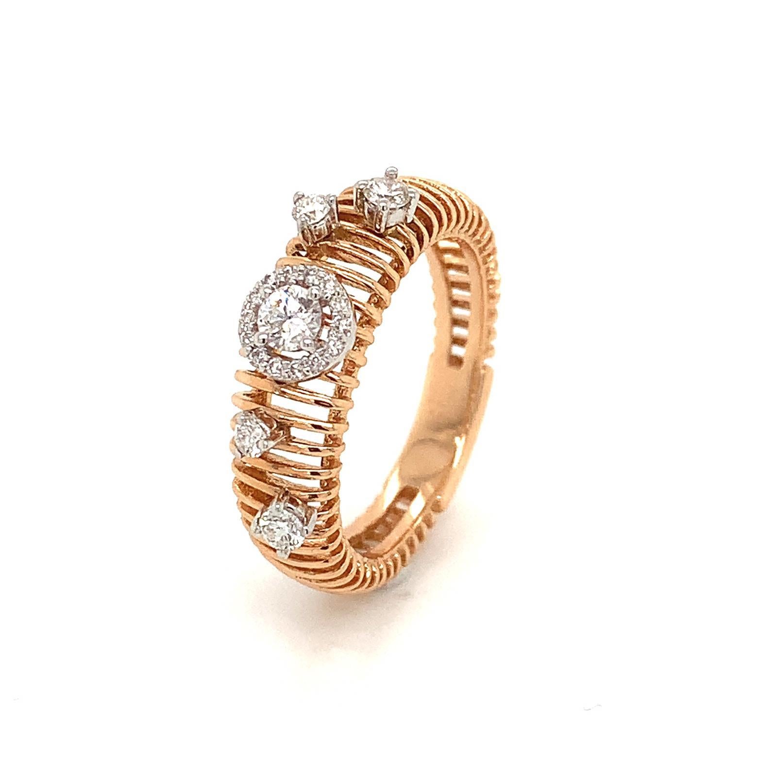 Contemporary OWN Your Story 18 Karat Rose Gold White Diamond Sprinkled Verical Lined Ring For Sale
