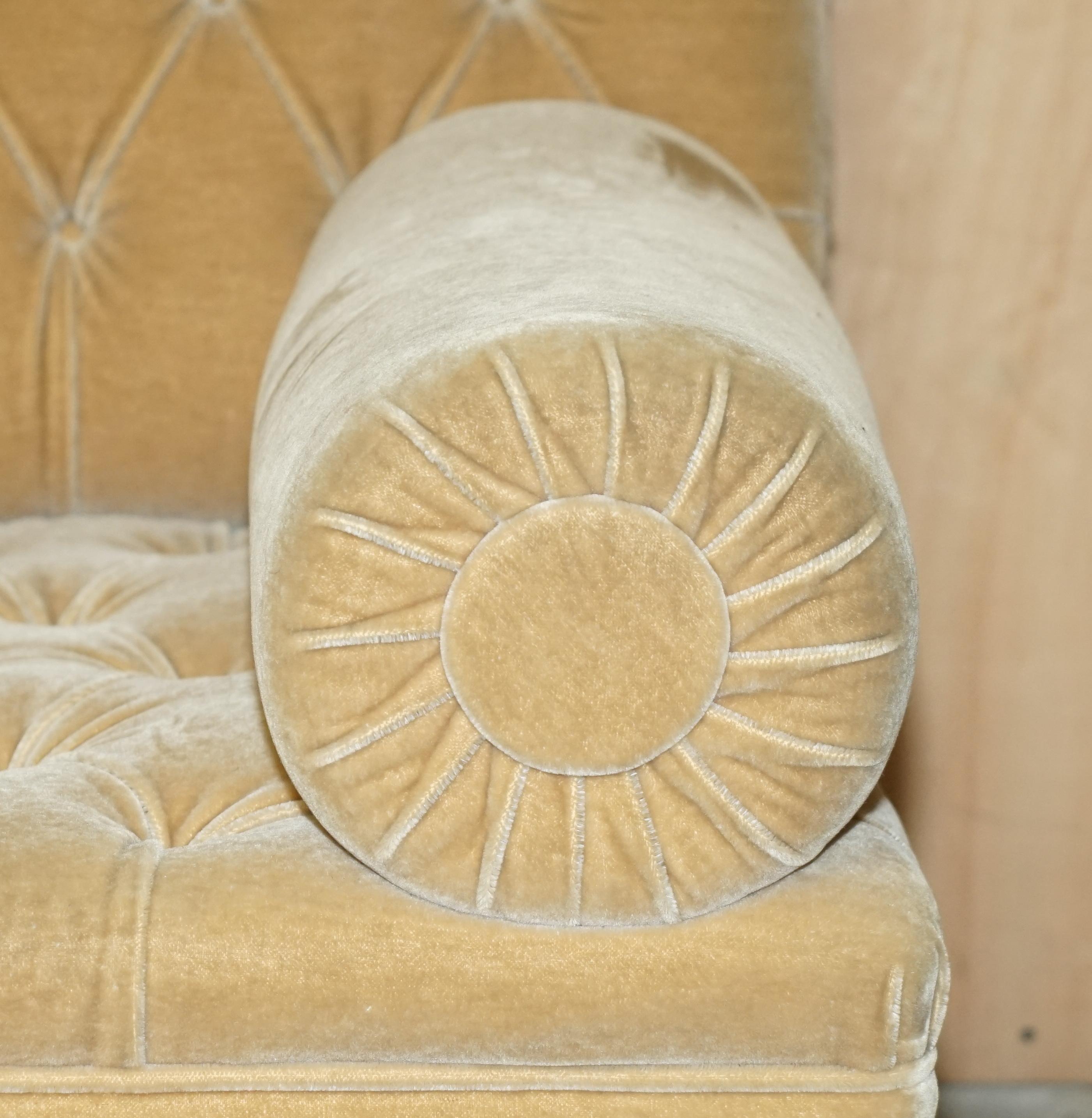 EIGENTUM VON MADONNA LUXURY GEORGE SMiTH BOLSTER MOHAIR VELVET CHESTERFIELD SOFA im Angebot 4