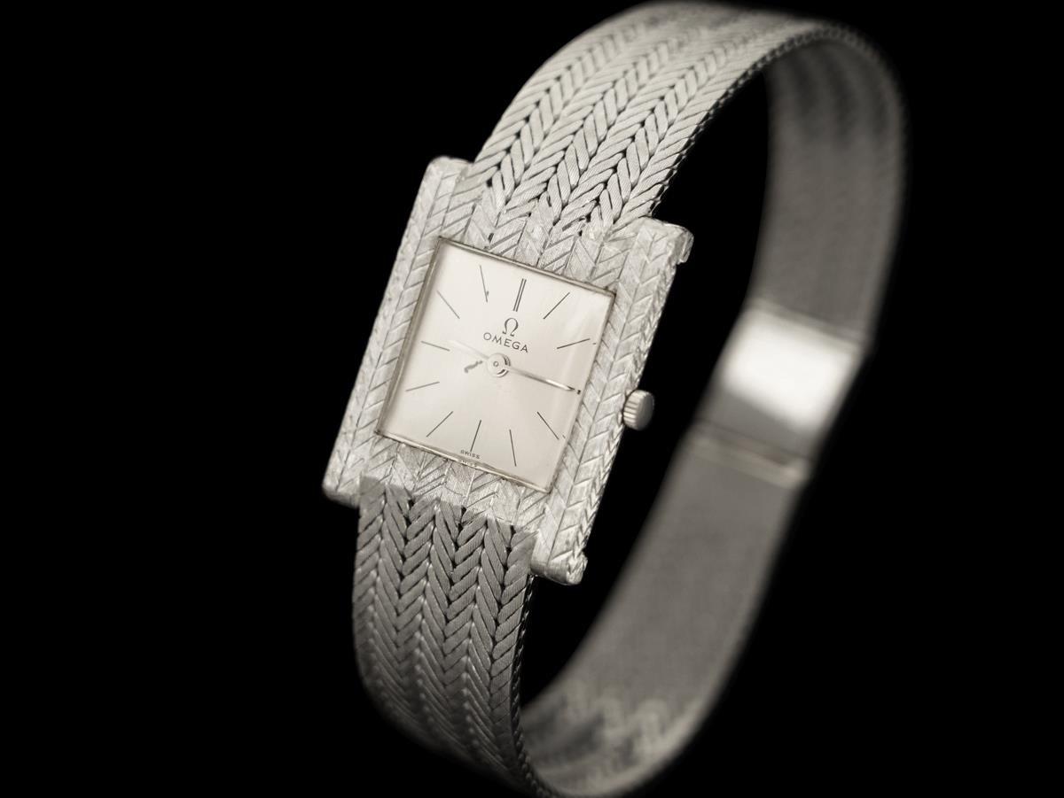 Owned & Worn By Red Skelton - 1958 Omega Vintage Mens 18K White Gold Watch In Good Condition For Sale In Suwanee, GA