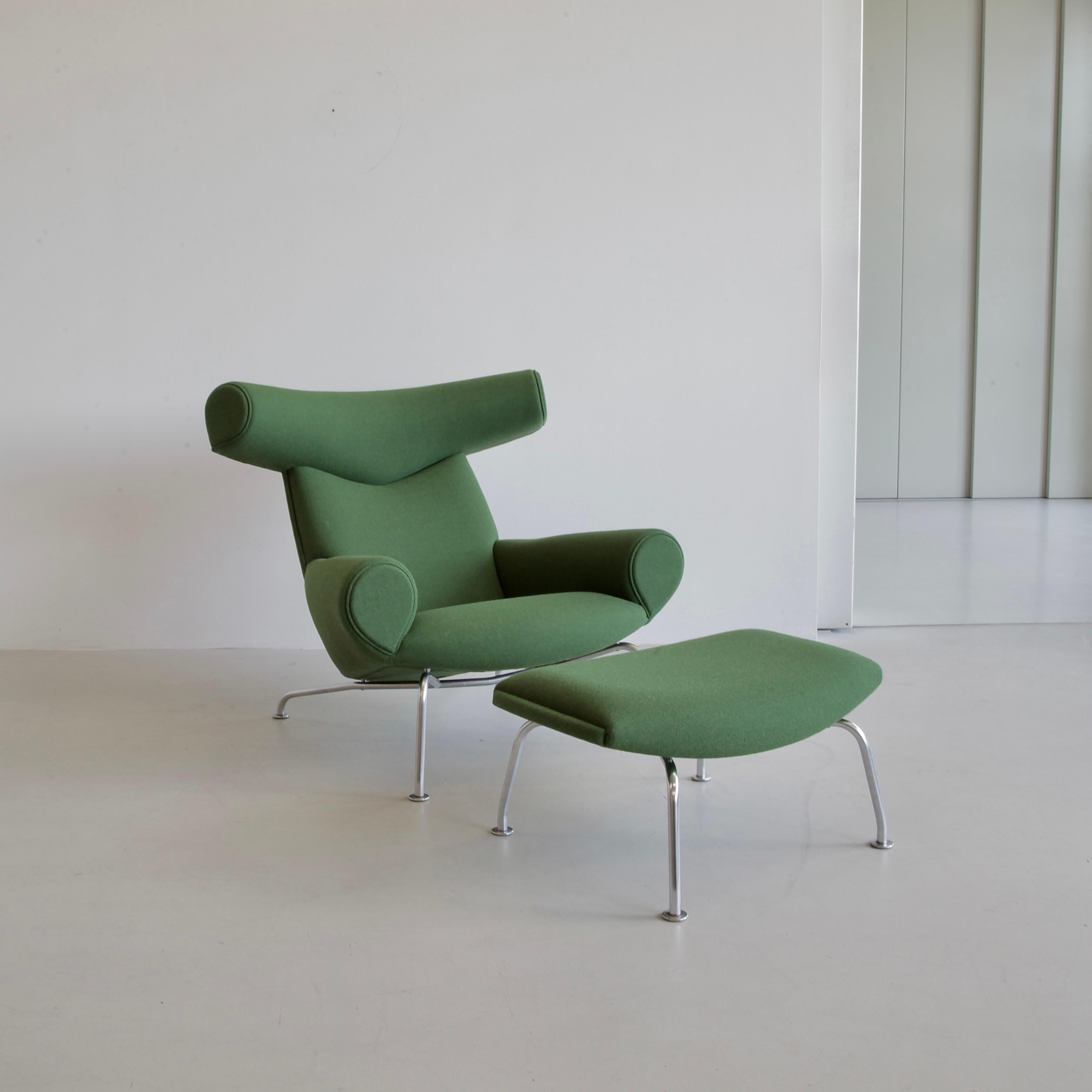 SILLA Y TABURETE OX de Hans J. WEGNER para AP STOLEN, Dinamarca Años 70 finales del siglo XX en venta
