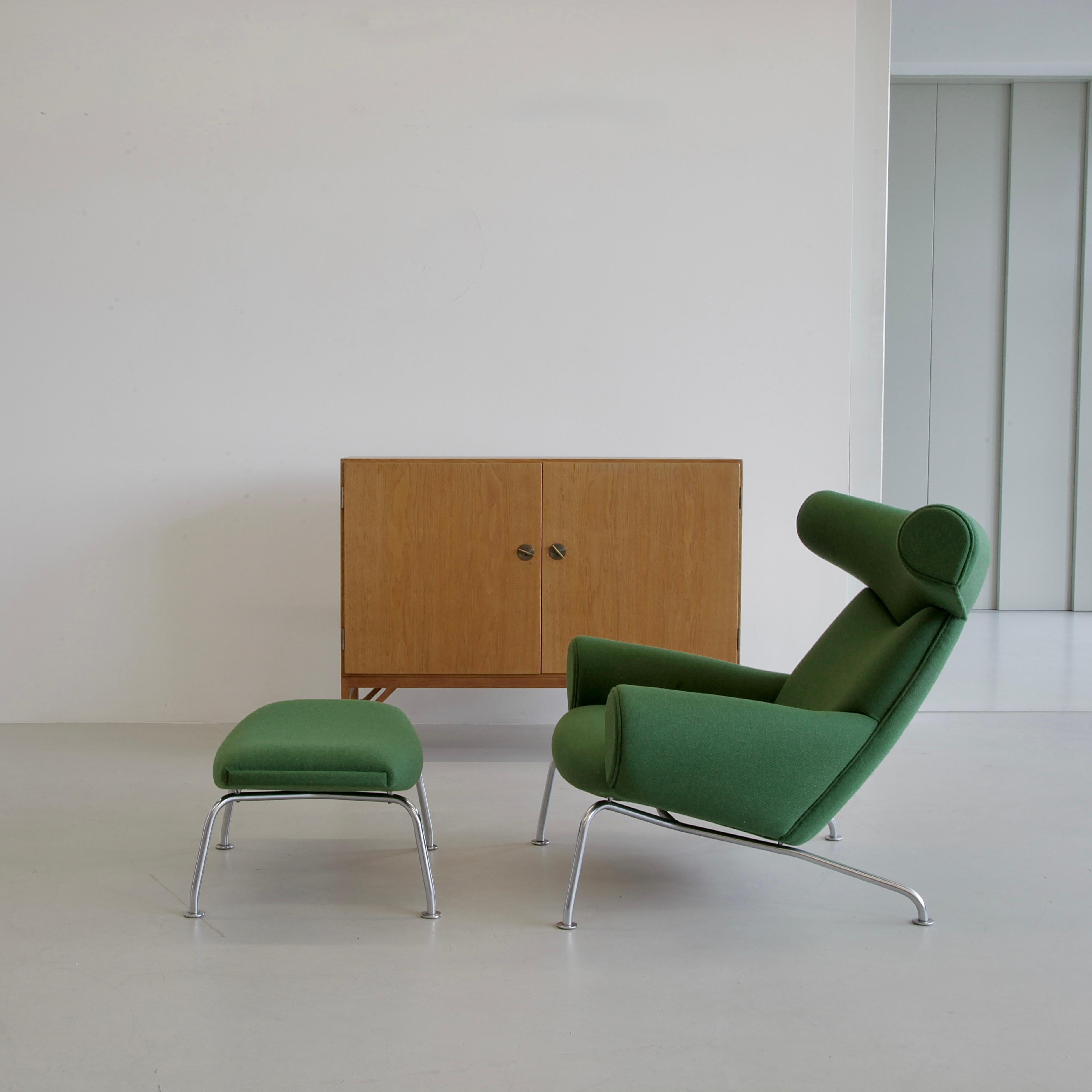 SILLA Y TABURETE OX de Hans J. WEGNER para AP STOLEN, Dinamarca Años 70 Metal en venta