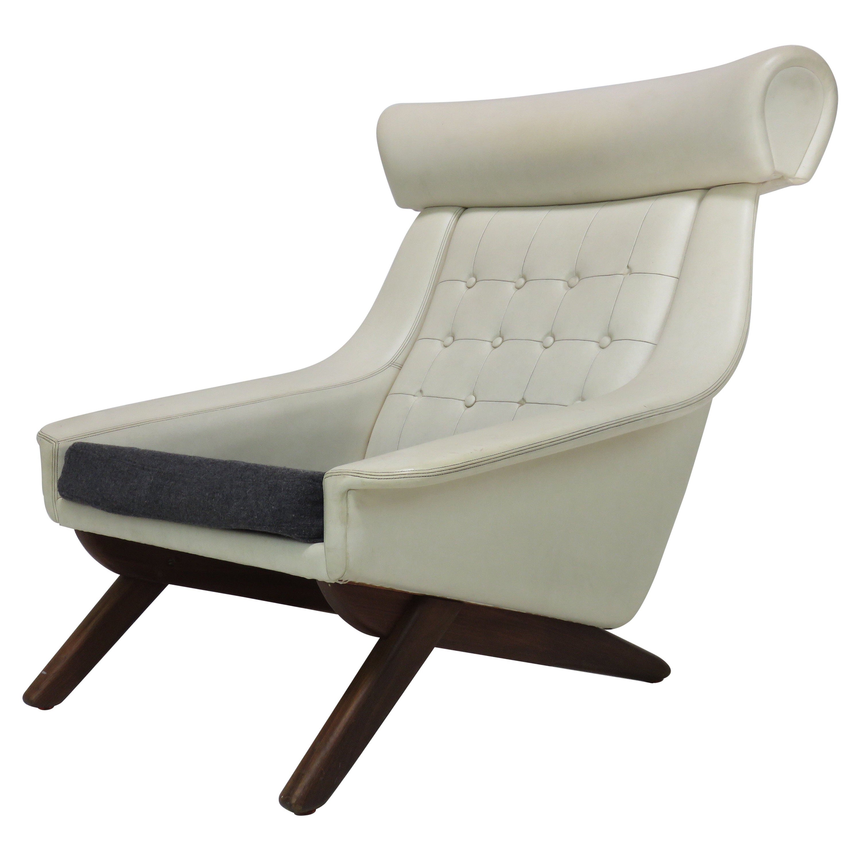 Ox Lounge Chair by Illum Wikkelso