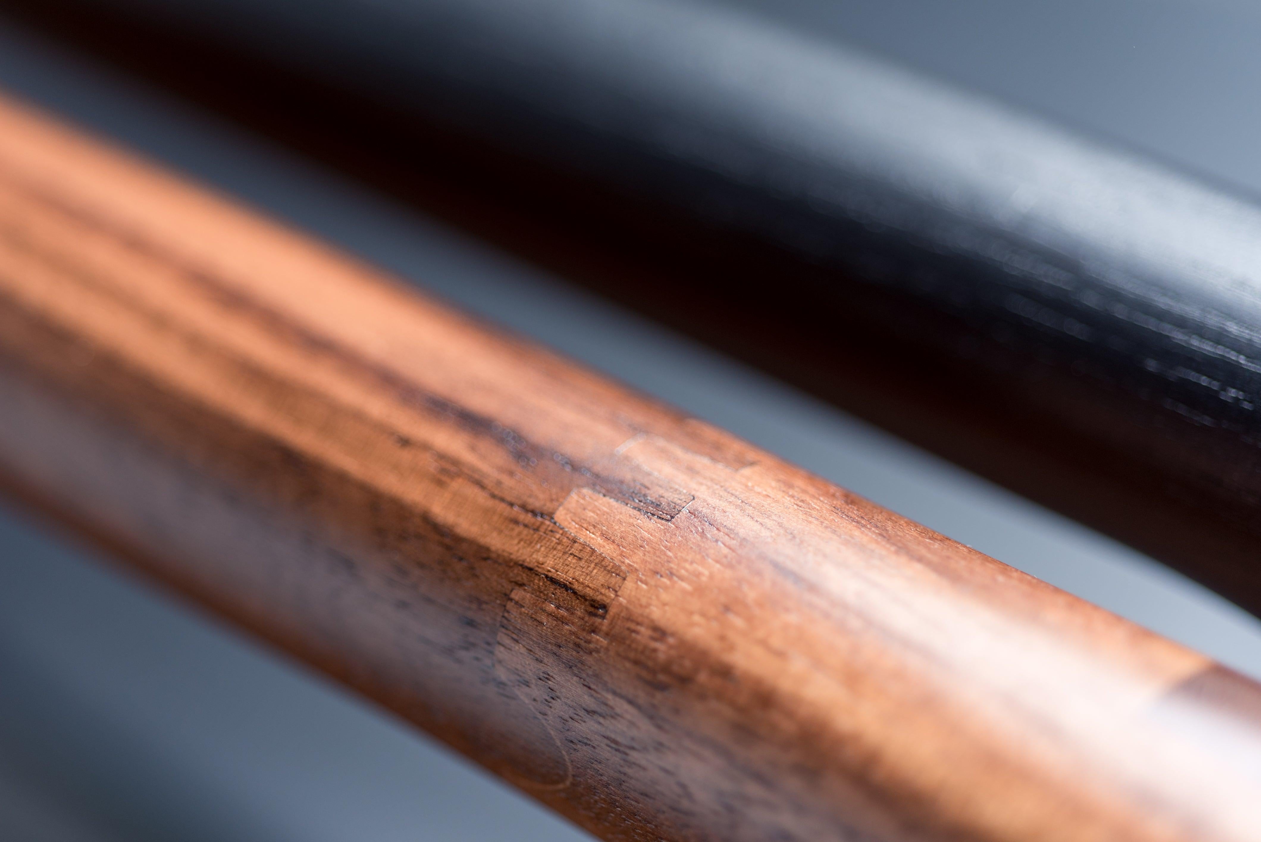 Oxbend-Bank, Eingangsbereichssitz aus Nussbaumholz von Fernweh Woodworking (Skandinavische Moderne) im Angebot