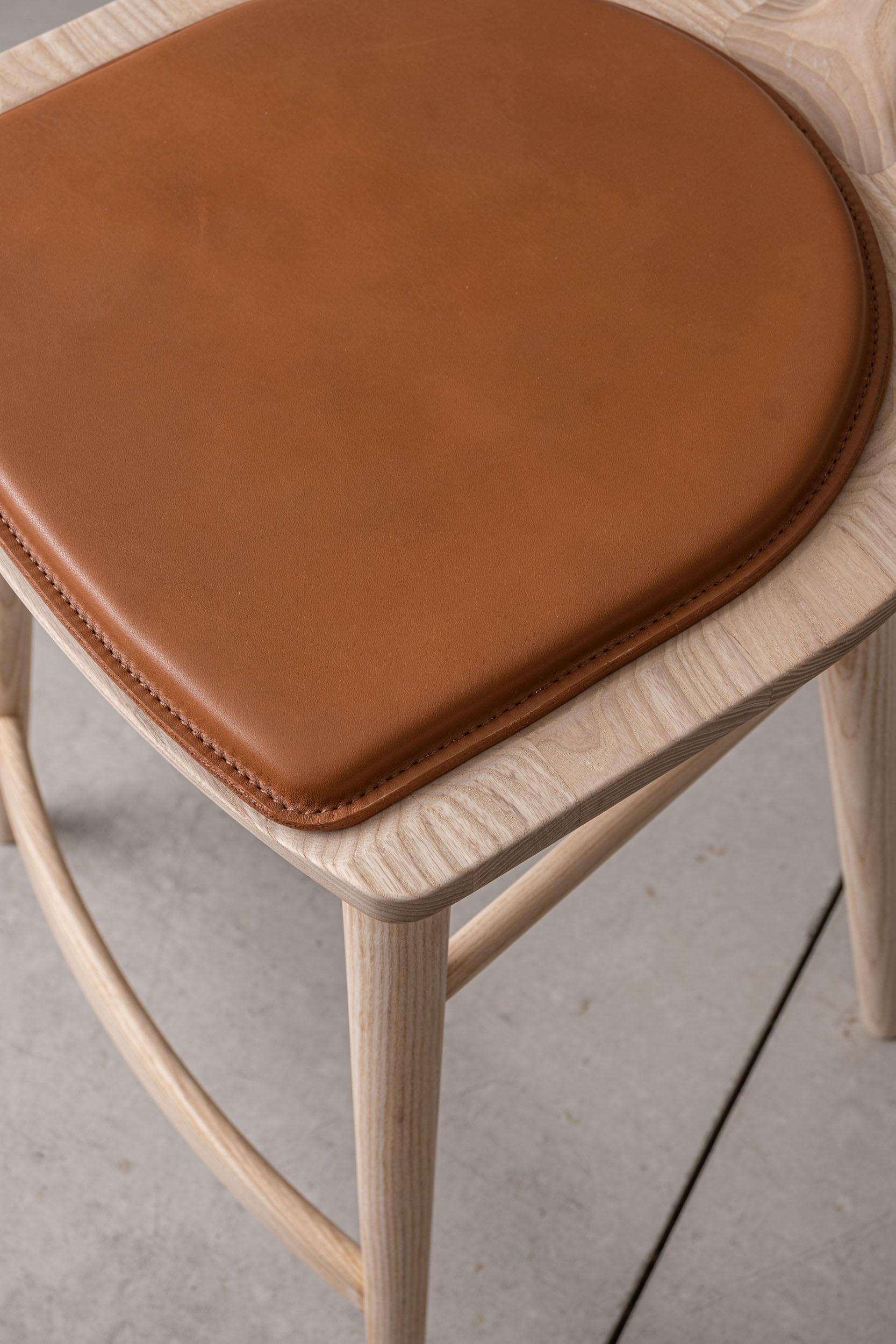 Contemporary Oxbend Leather Seat Pad for the 5' Oxbend Bench For Sale