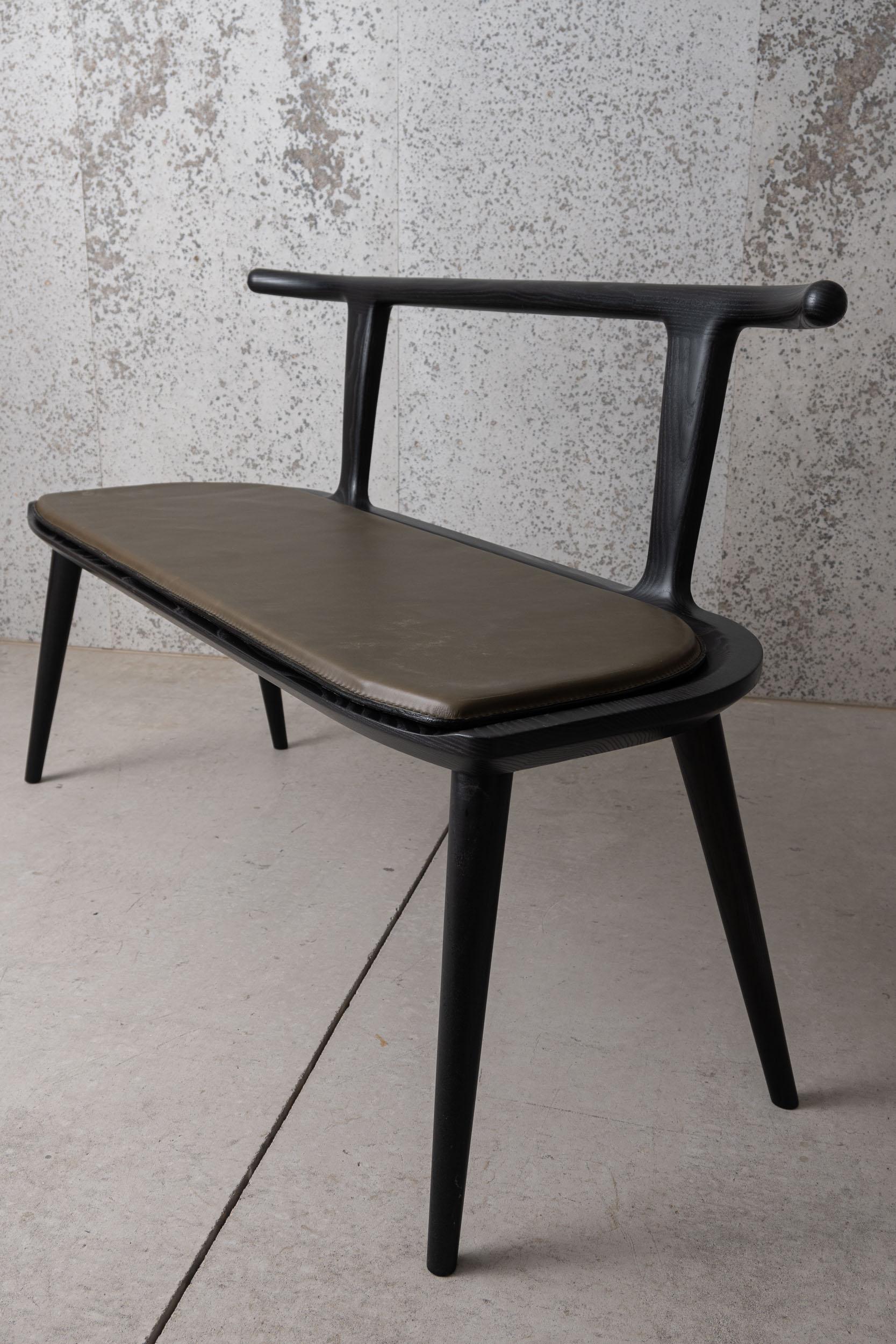 Oxbend Leather Seat Pad for the 5' Oxbend Bench For Sale 3