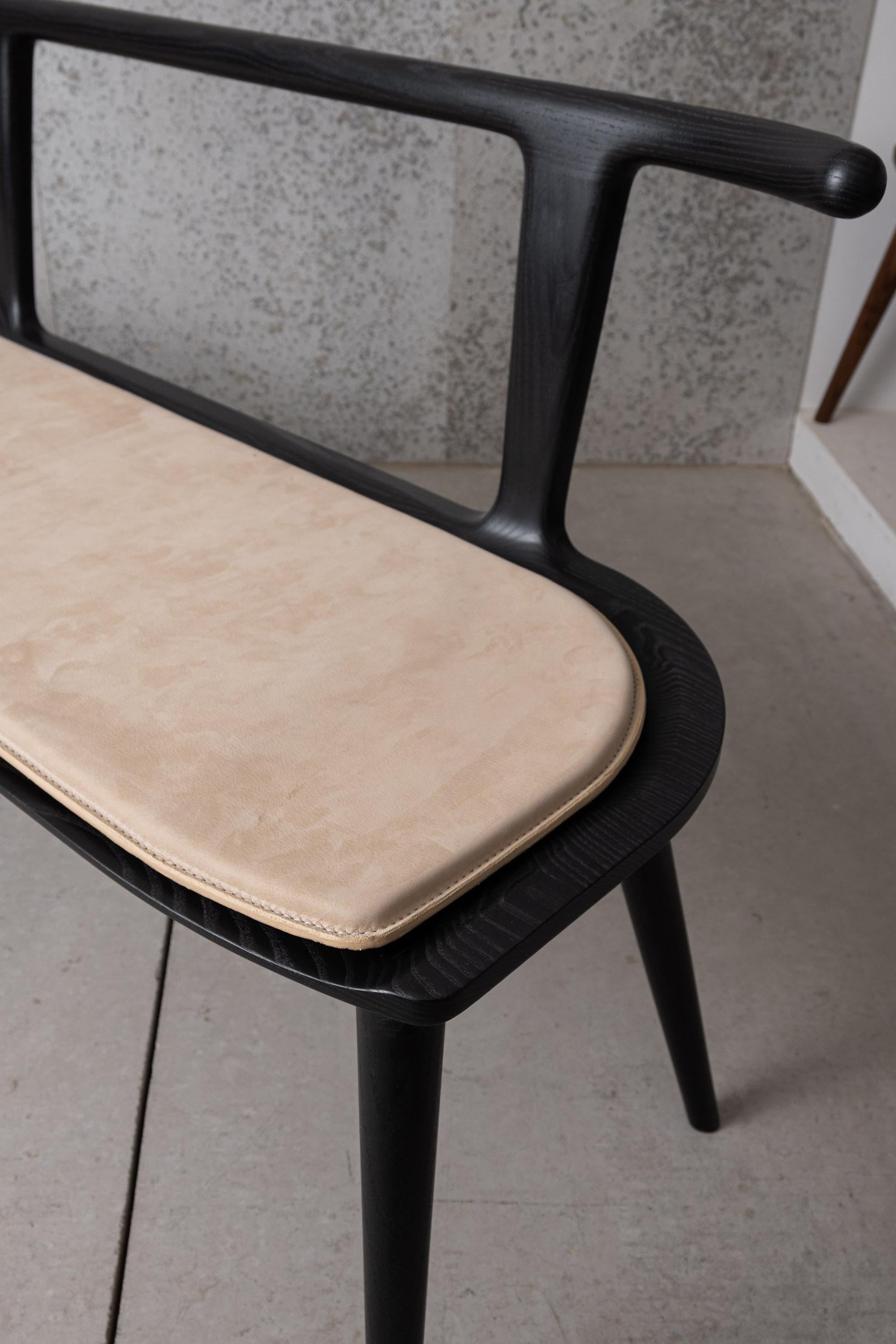 Oxbend Leather Seat Pad for the 5' Oxbend Bench For Sale 4