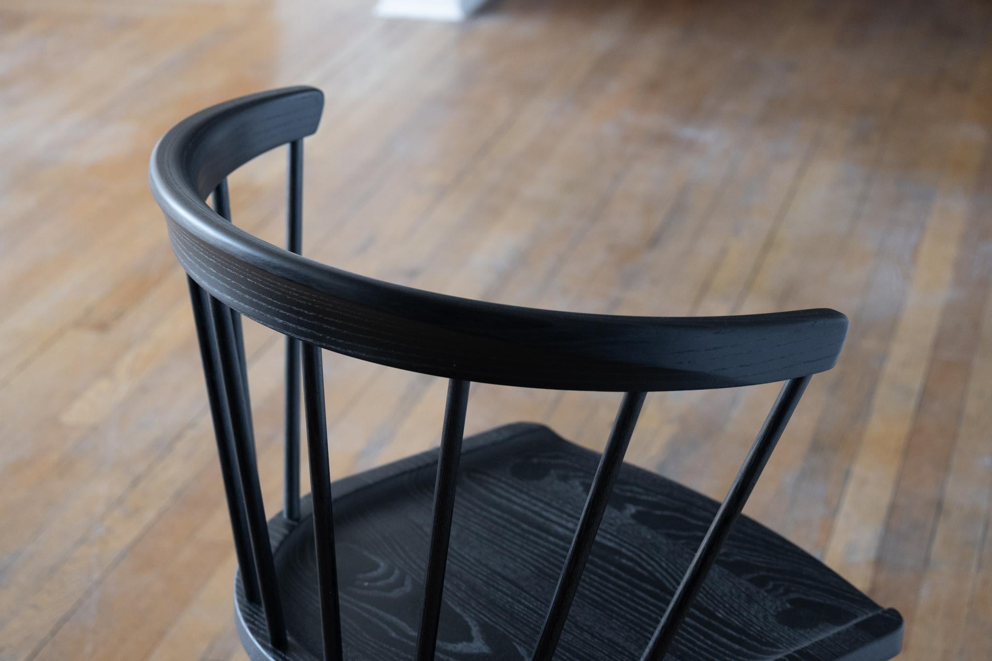 Contemporary Oxbend Windsor Chair in Charcoal by Fernweh Woodworking For Sale
