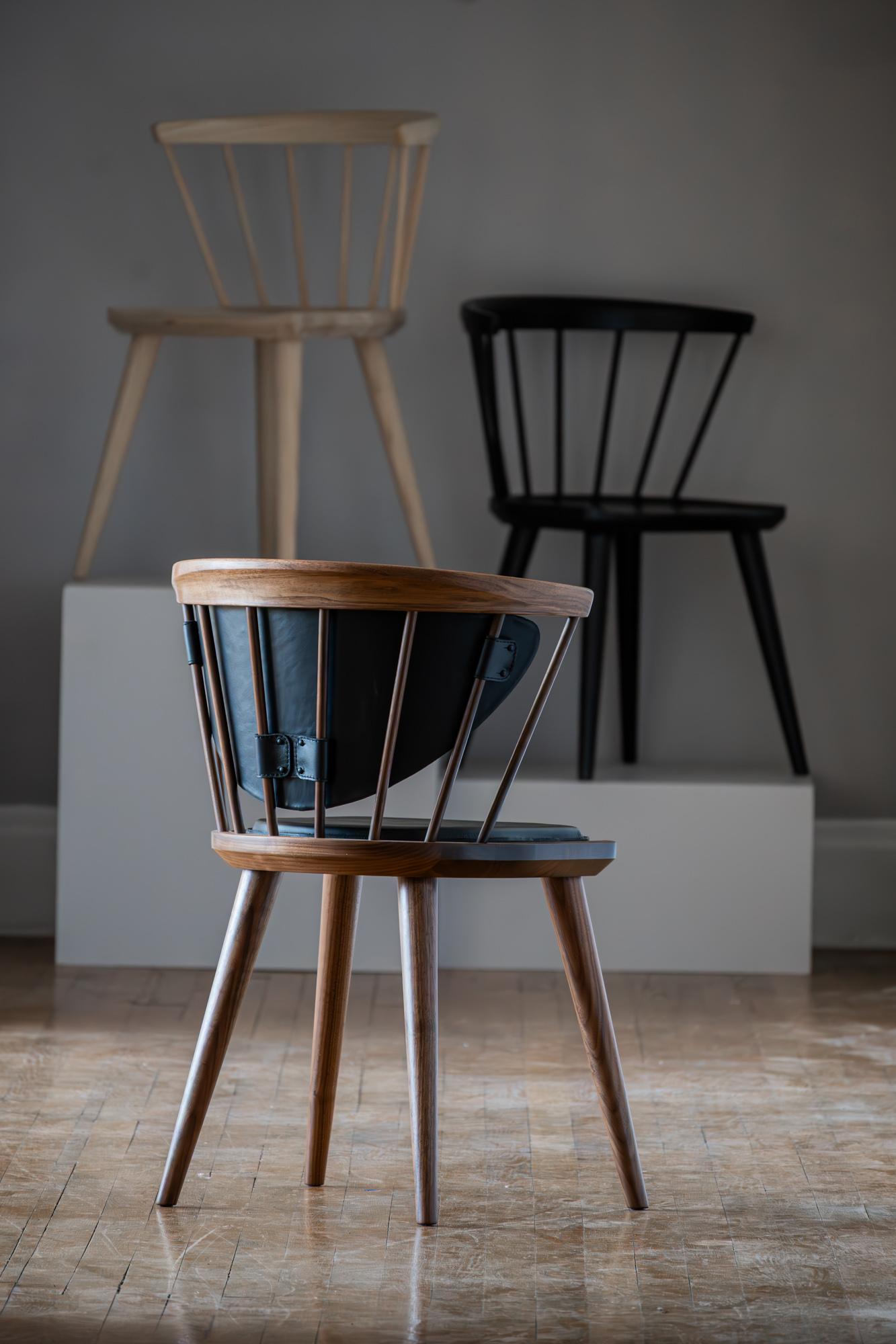 American Oxbend Windsor Chair in Walnut by Fernweh Woodworking For Sale