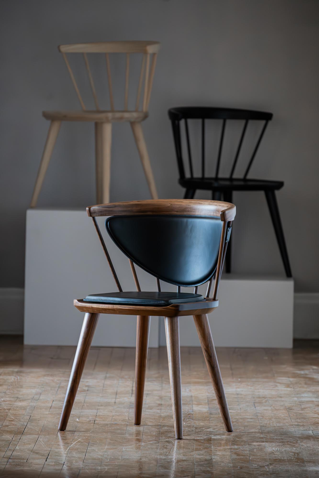 Oxbend Windsor Chair in Walnut by Fernweh Woodworking In New Condition For Sale In Bend, OR