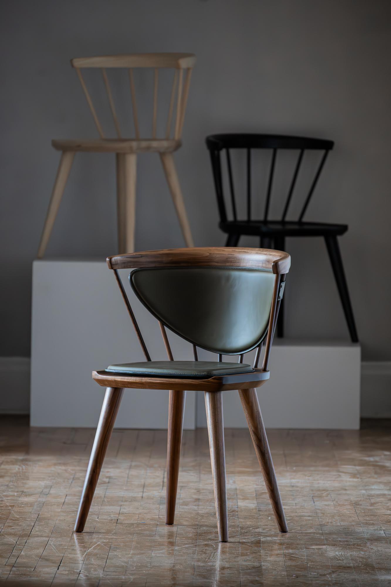 Oxbend Windsor Chair in Walnut by Fernweh Woodworking For Sale 1