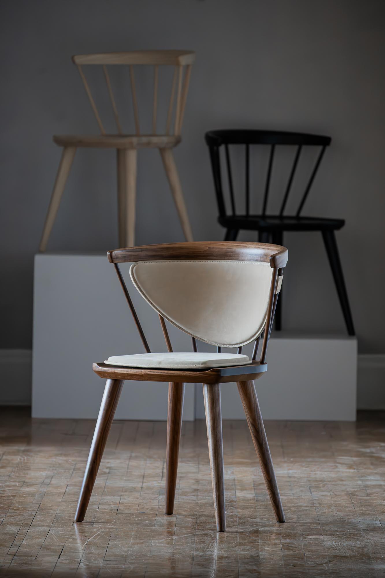 Oxbend Windsor Chair in Walnut by Fernweh Woodworking For Sale 2