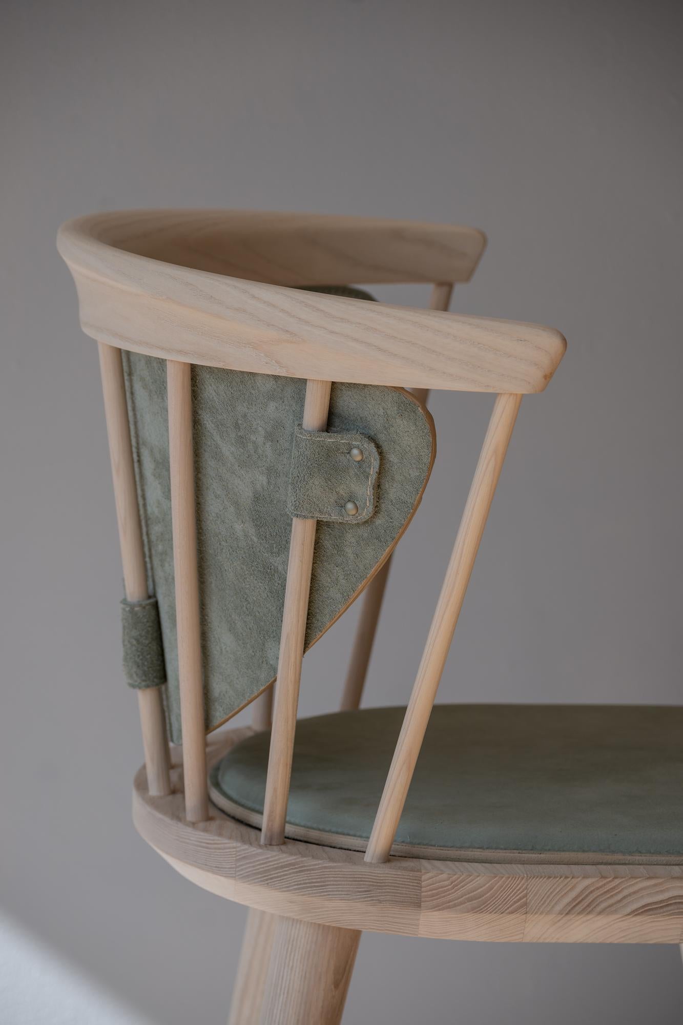 Oxbend Windsor Chair in White Ash by Fernweh Woodworking For Sale 3