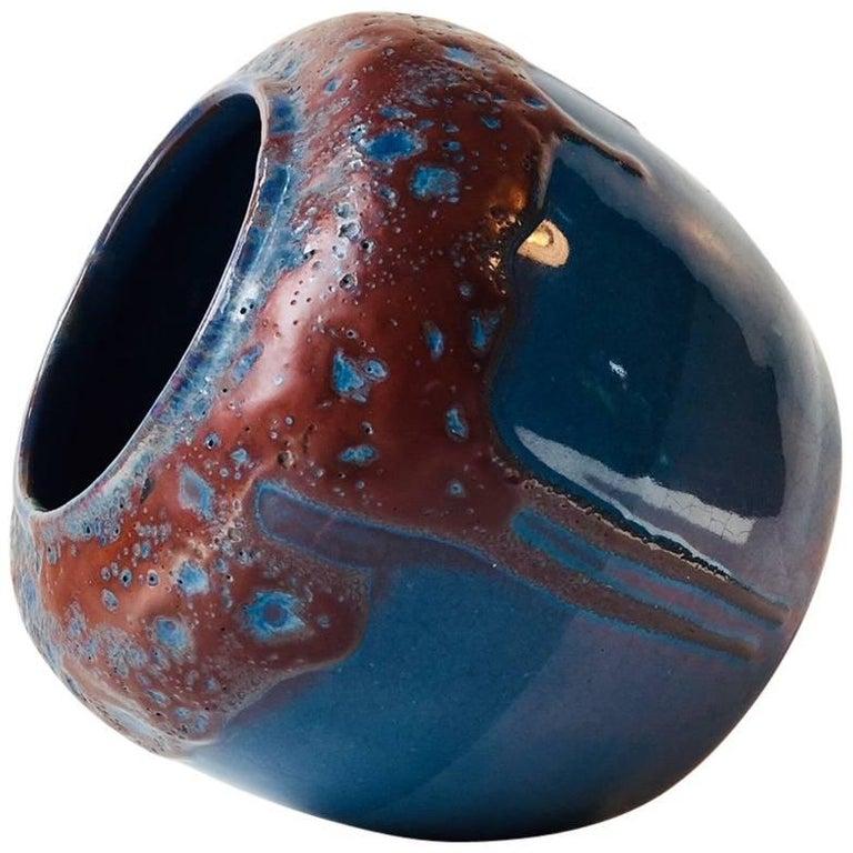 Vase aus ochsenblutfarbener und blauer:: glasierter Art Deco-Keramik:: Skandinavien:: 1936 (Skandinavisch) im Angebot