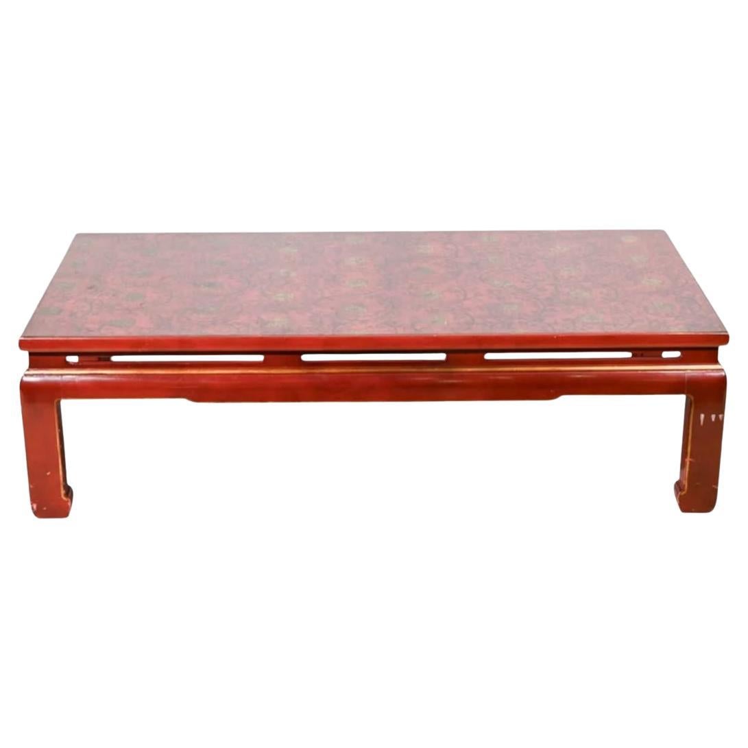 Chinoiserie Couchtisch, ochsenblutfarben lackiert