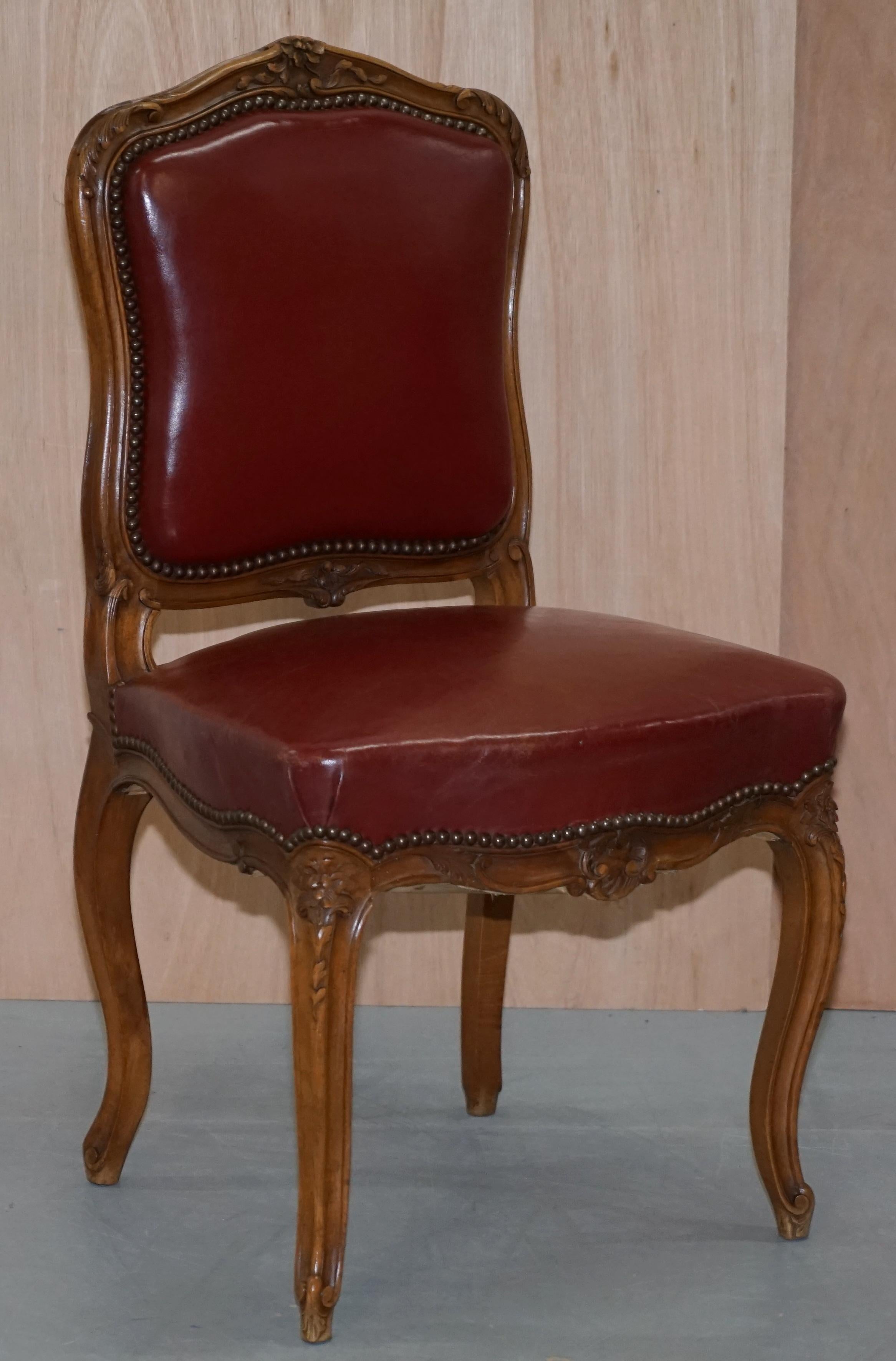Oxblood Leather French Louis XV Style Salon Suite Walnut Armchairs & Sofa Settee For Sale 10