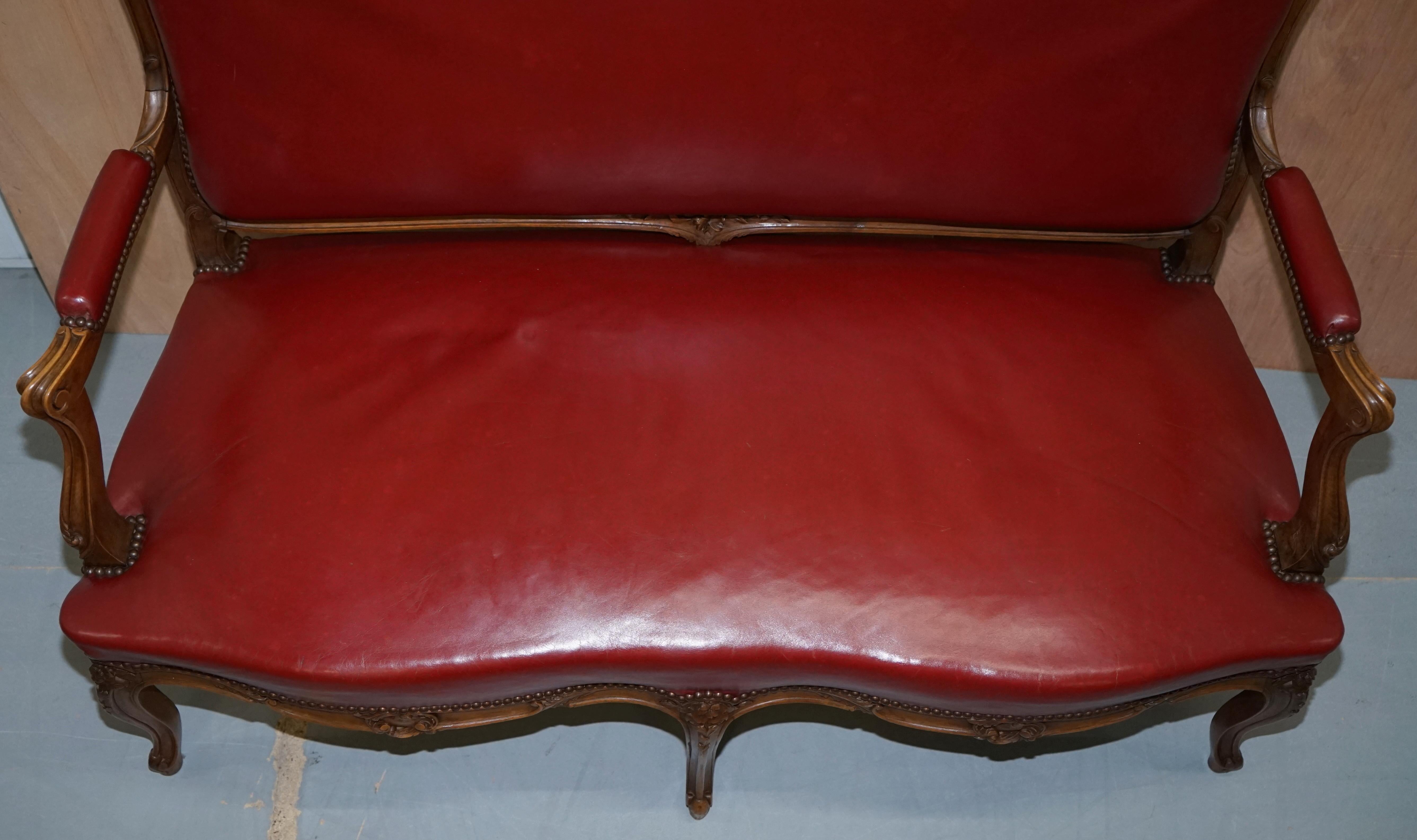 Oxblood Leather French Louis XV Style Salon Suite Walnut Armchairs & Sofa Settee For Sale 4
