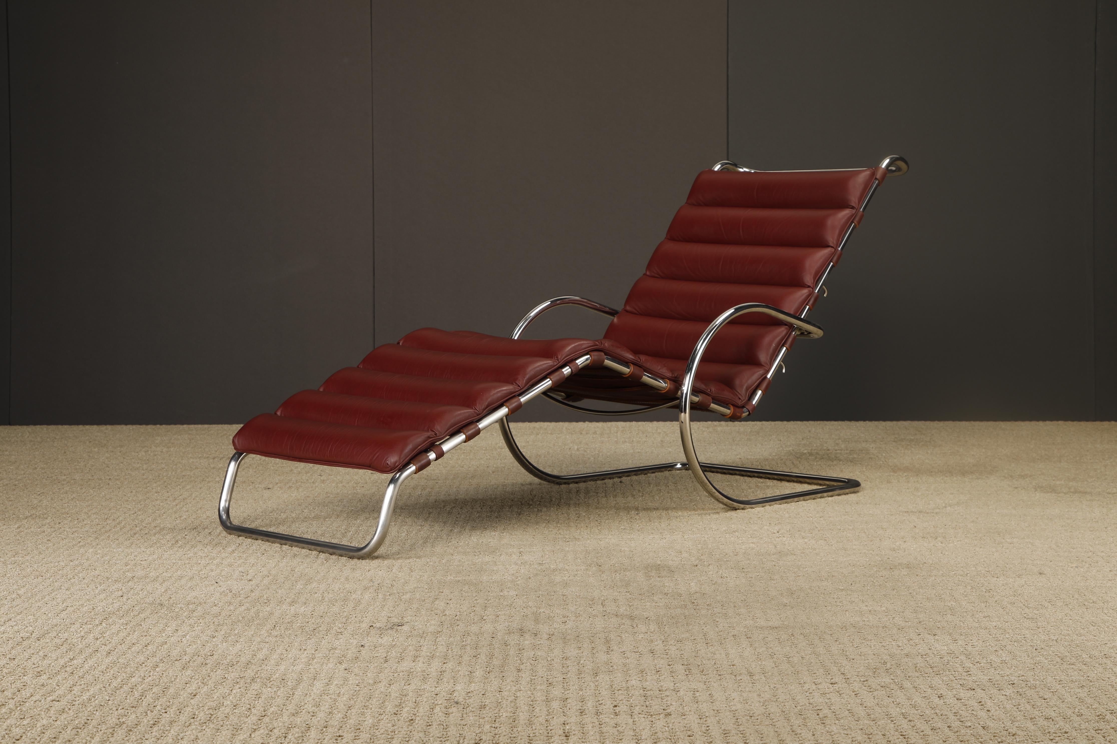 Mid-Century Modern Chaise longue réglable MR en cuir Oxblood par Mies van der Rohe pour Knoll Intl en vente