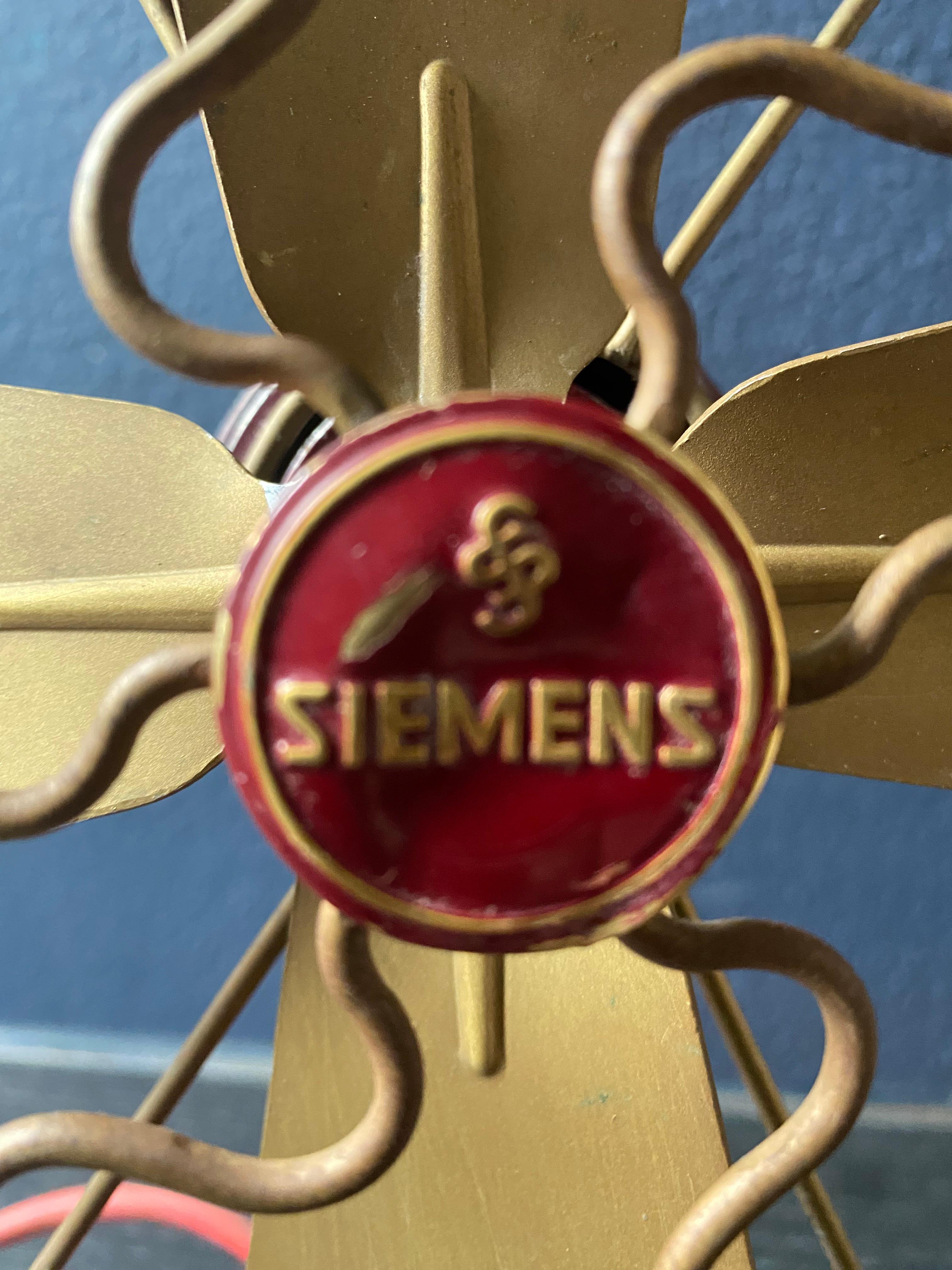Oxblood Red Fan by Siemens-Schuckert Model W 250 T, Germany, 1950s For Sale 4