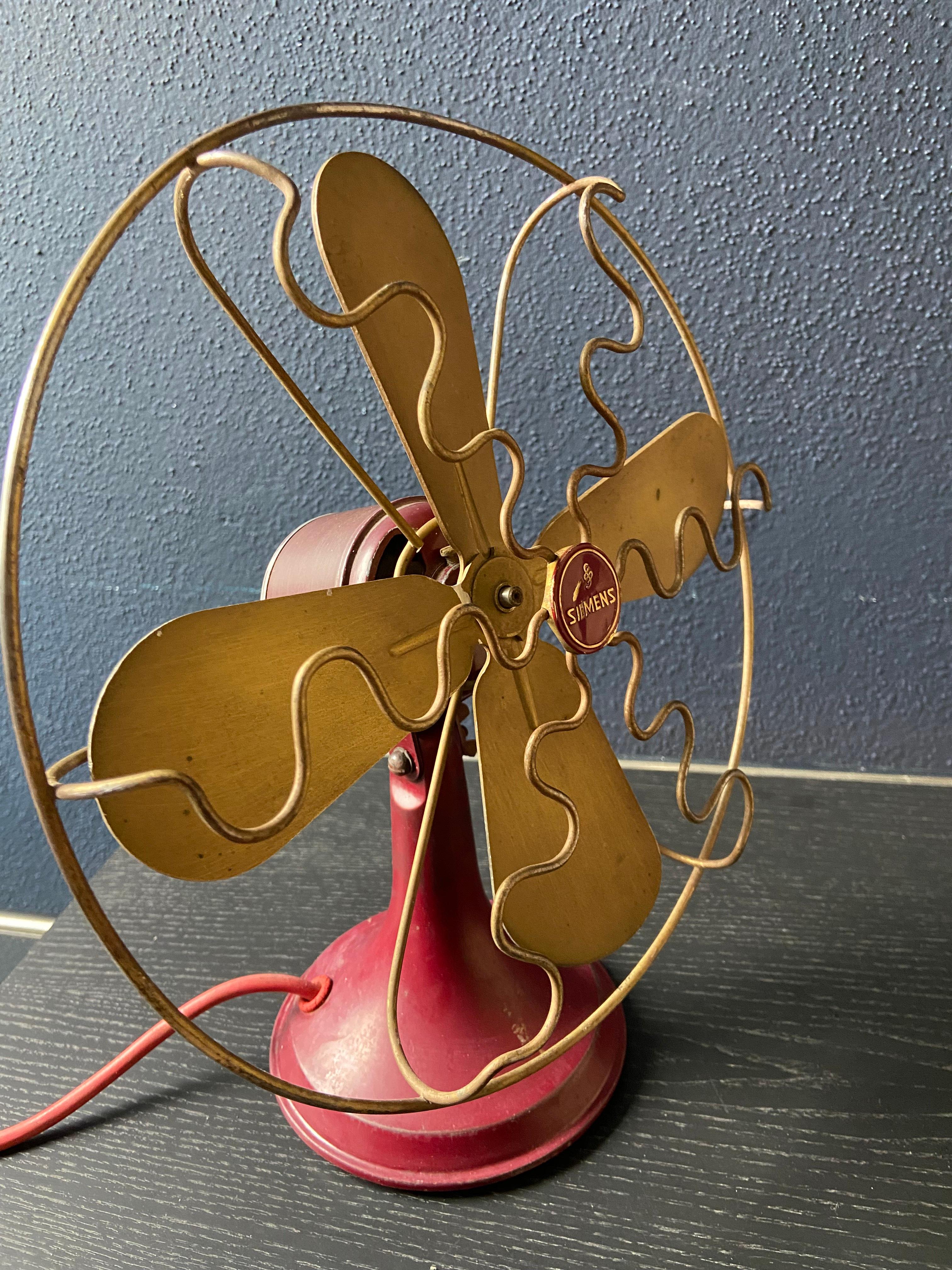 Oxblood Red Fan by Siemens-Schuckert Model W 250 T, Germany, 1950s For Sale 1