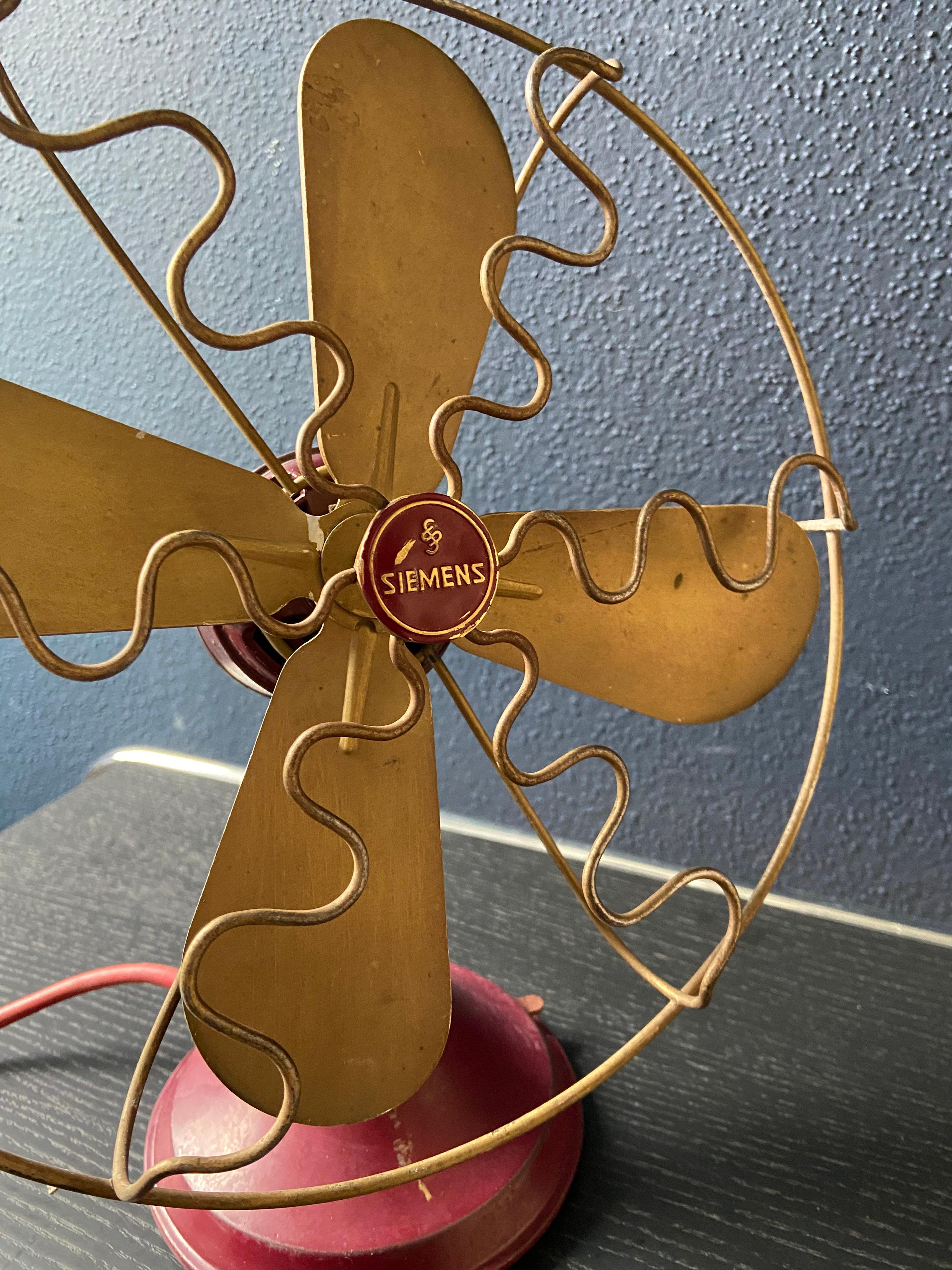 Oxblood Red Fan by Siemens-Schuckert Model W 250 T, Germany, 1950s For Sale 3