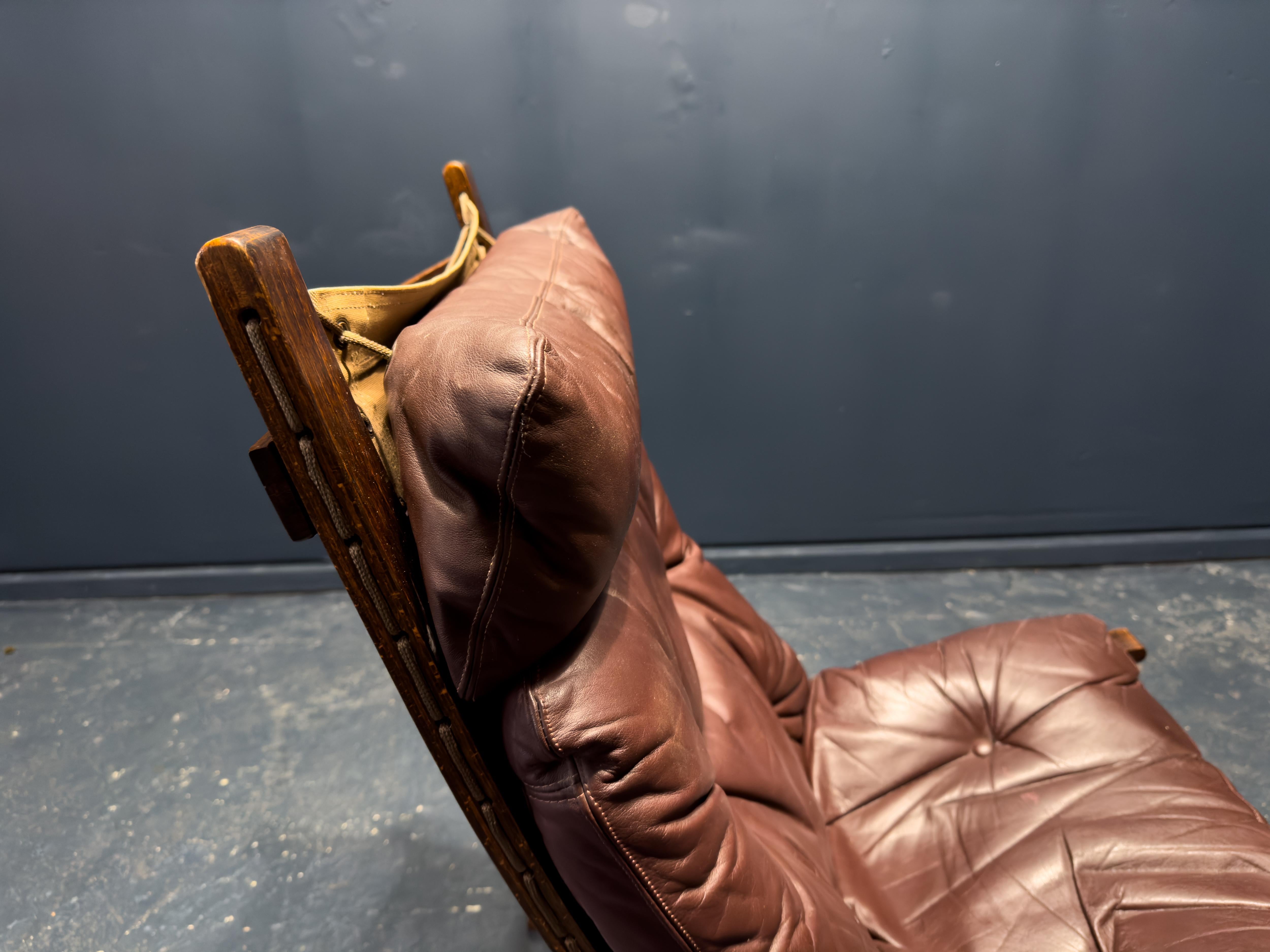 Oxblood Siesta Chair by Ingmar Relling For Sale 1