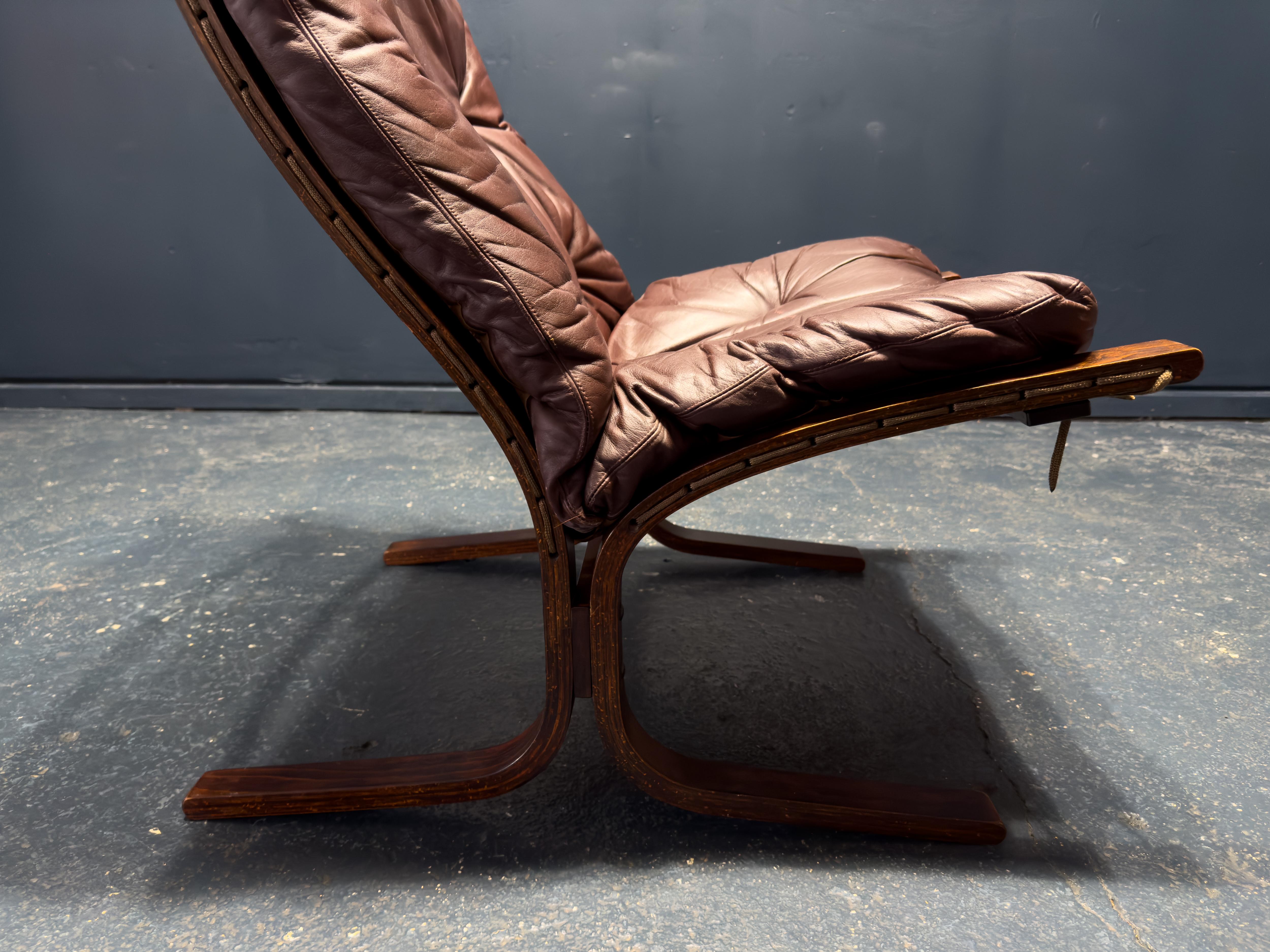 Oxblood Siesta Chair by Ingmar Relling For Sale 2