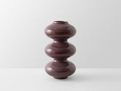Oxblood Wave Form-Vase von Forma Rosa Studio