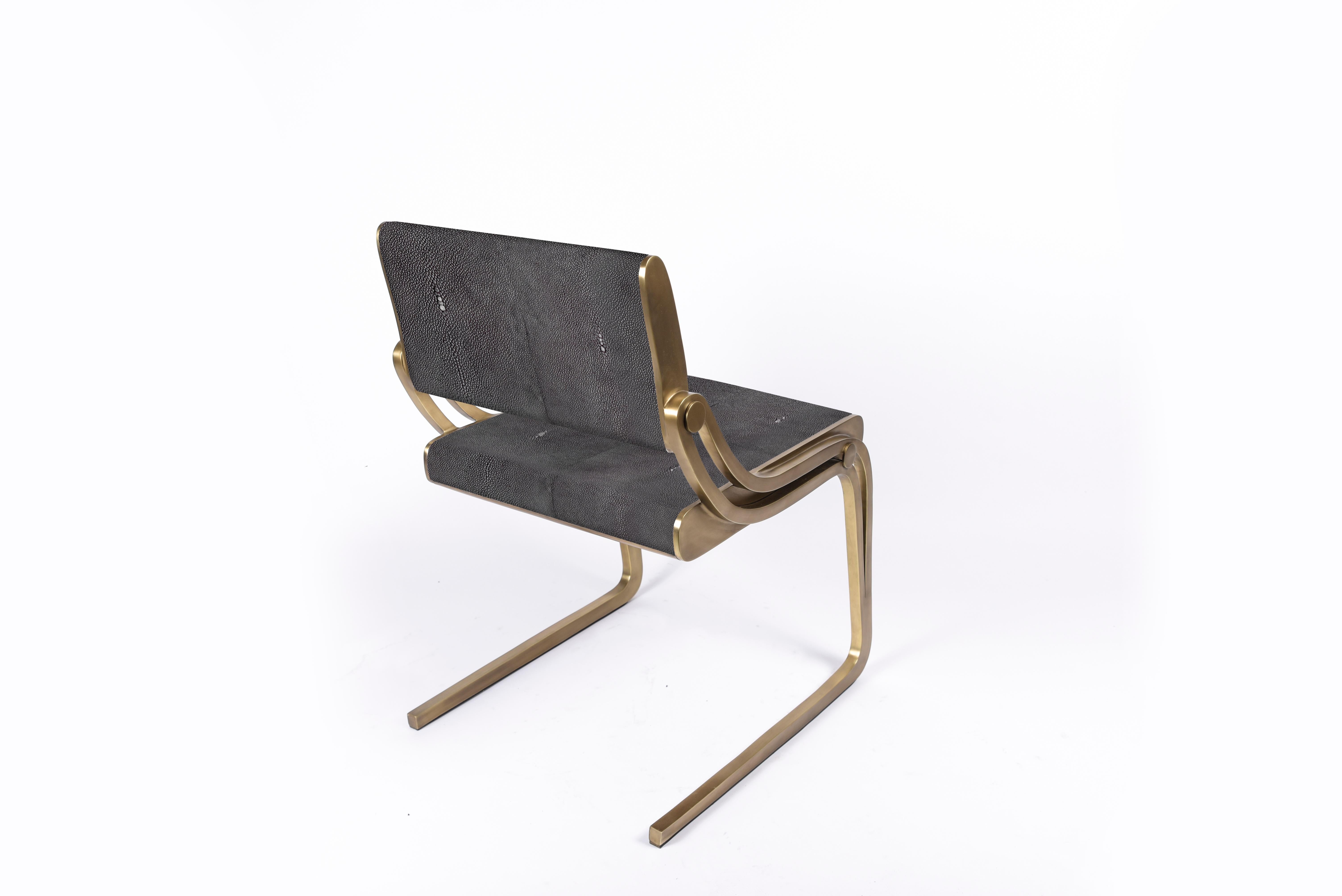 Silla Oxford Shagreen y Bronce-Patina Brass by R&Y Augousti Art Decó en venta