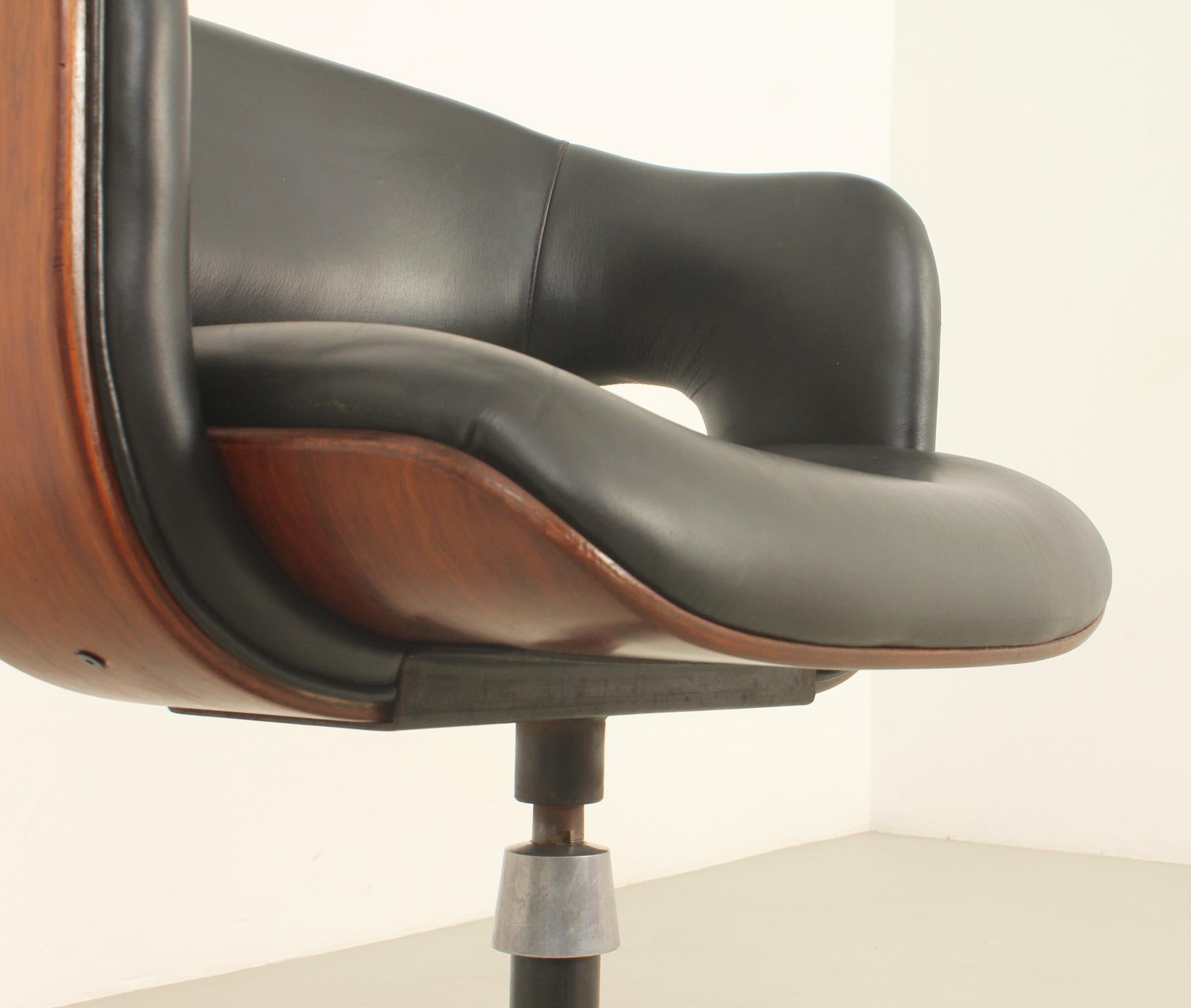 Oxford Chair by British Designer Martin Grierson for Arflex, 1963 5