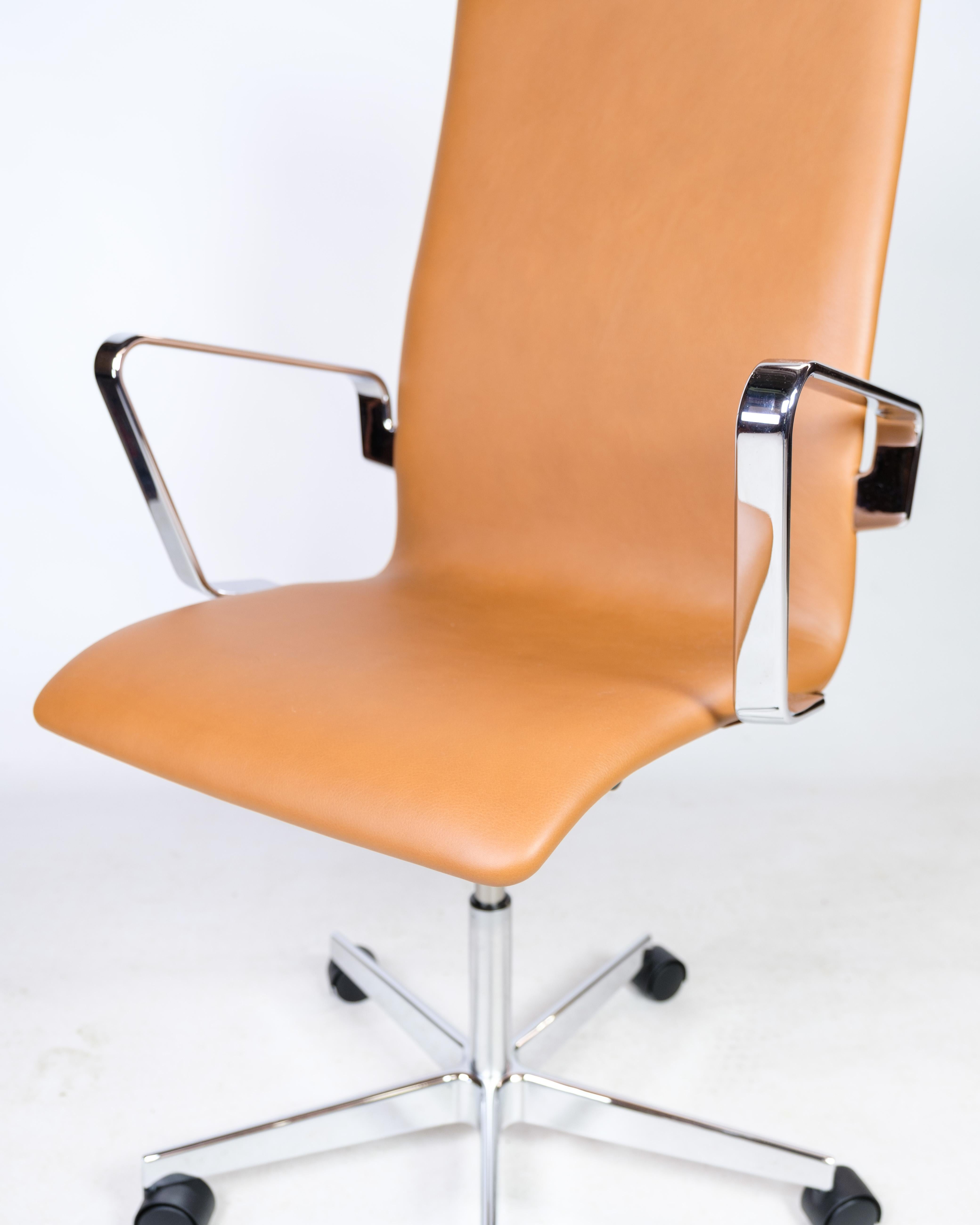 Cuir Chaise de bureau classique d'Oxford, modèle 3293C, cuir cognac, Arne Jacobsen, 1963 en vente