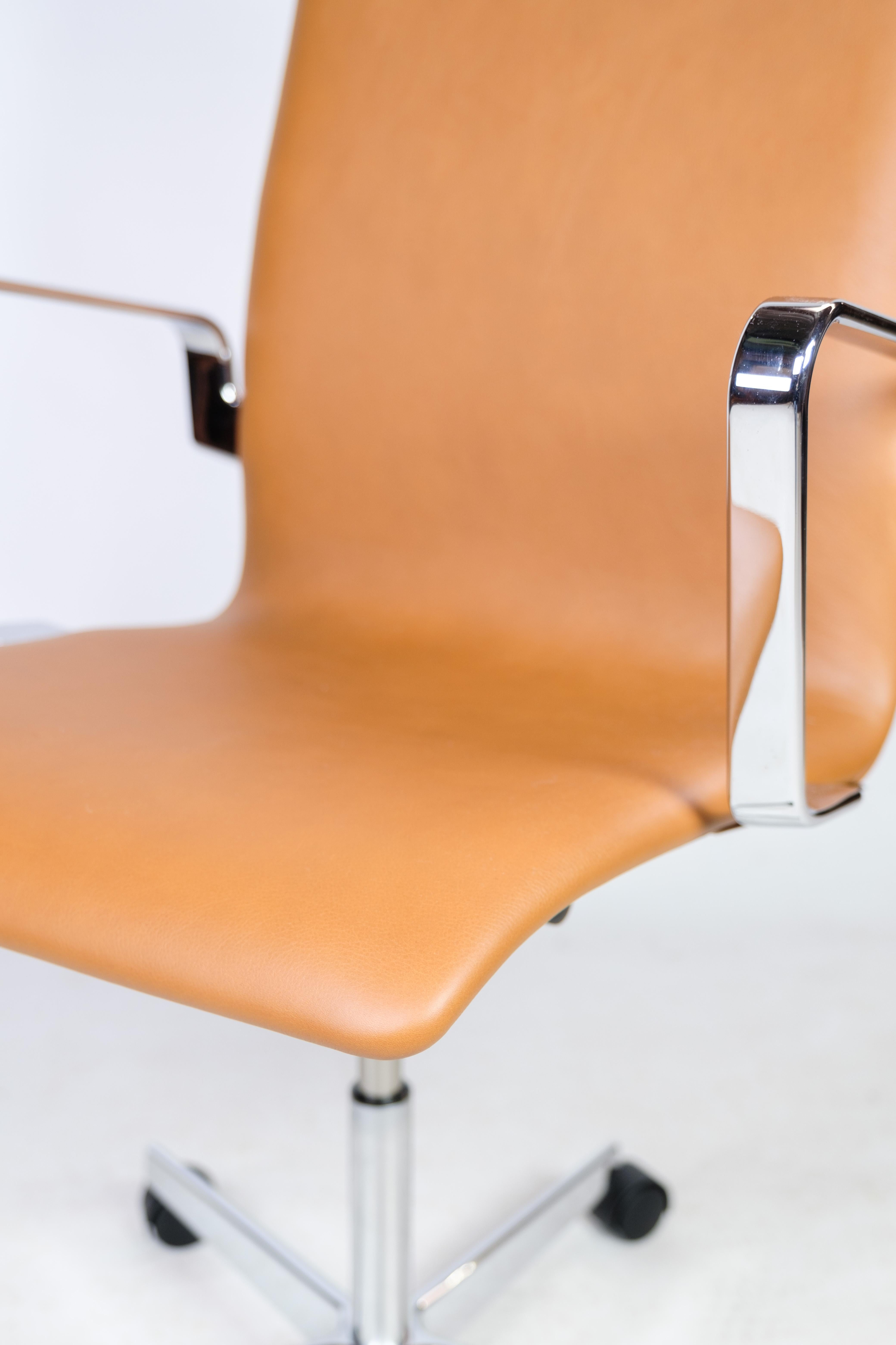 Oxford Classic Office Chair, Model 3293C, Cognac Leather, Arne Jacobsen, 1963 For Sale 2