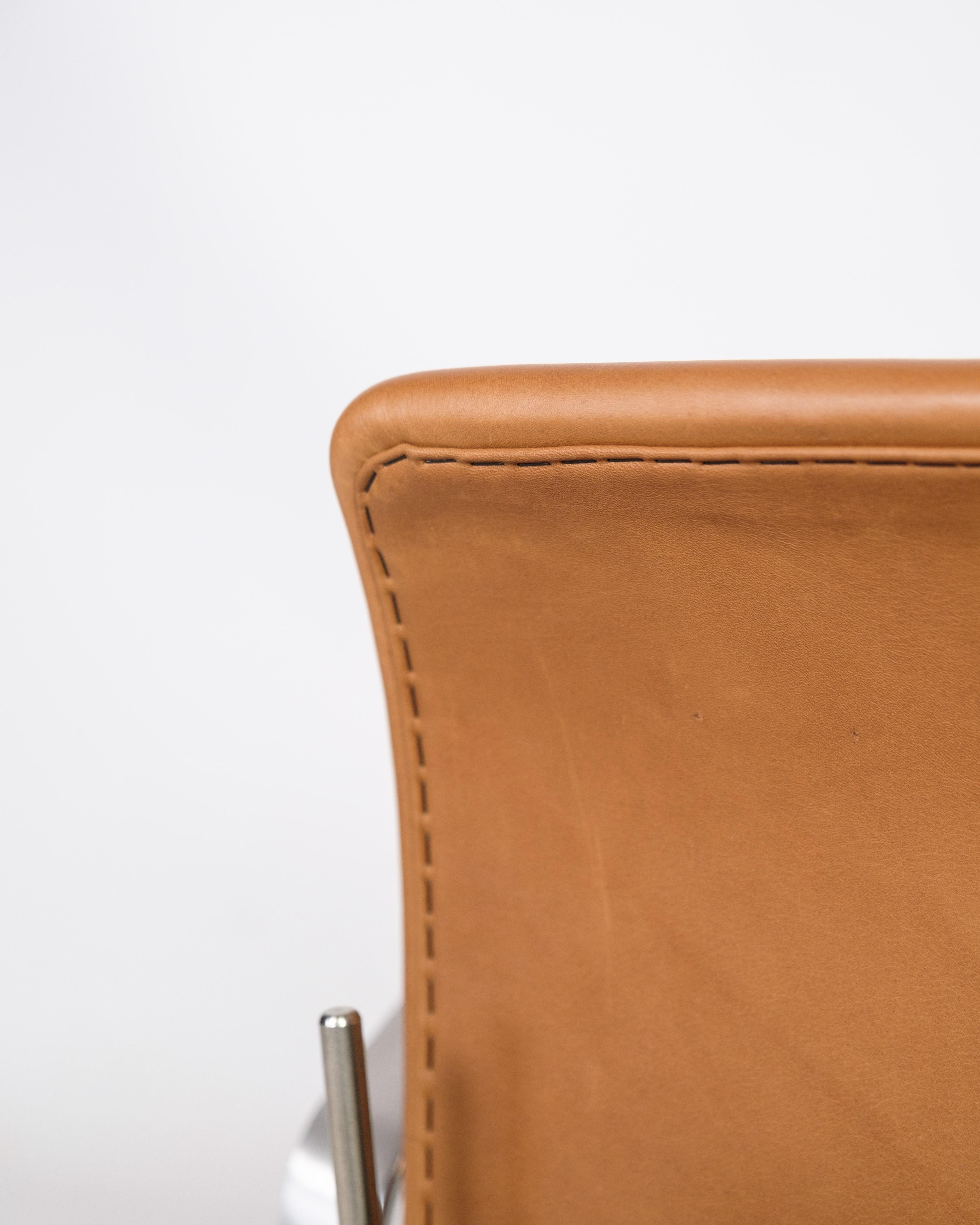 Chaise de bureau Classic, modèle 3293c, cuir cognac, Arne Jacobsen, 1963 en vente 1
