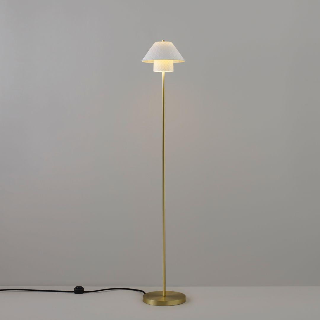 The new range of Oxford Lights explore further creative avenues and offer twice the visual appeal with their twin bone china shades. Both shades have unique textural qualities, which are enhanced by the gentle glow of the light, and elevated by an