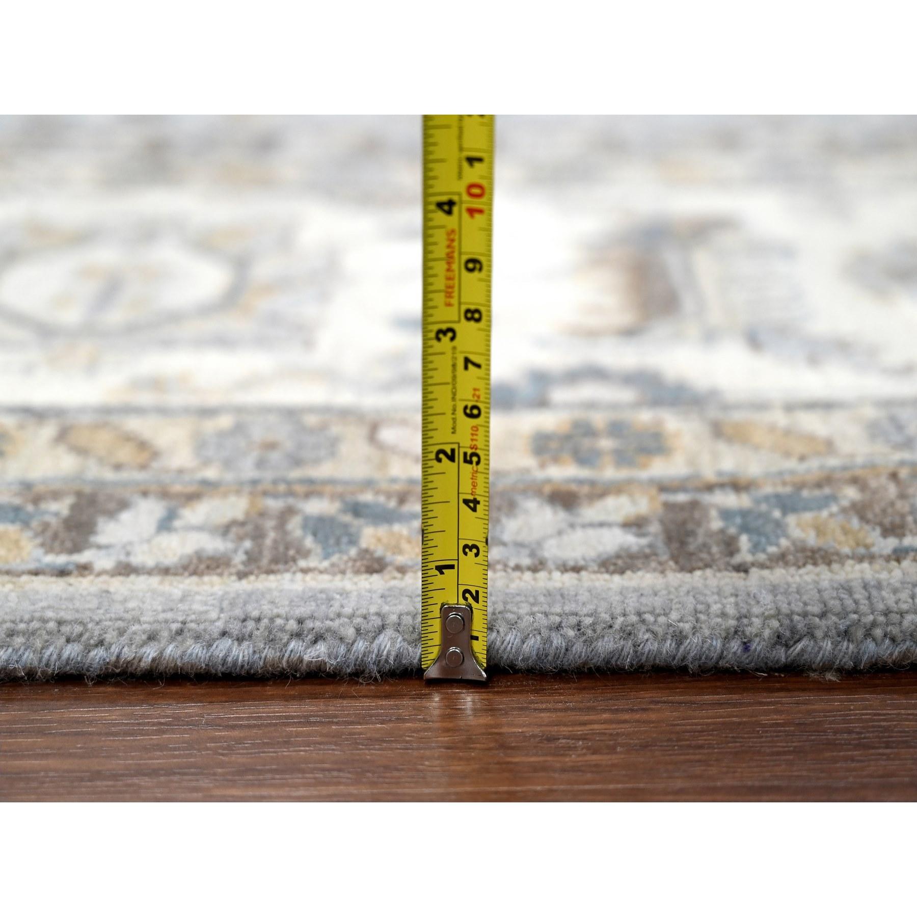 Tappeto orientale Oxford Gray annodato a mano con design Karajeh in lana morbida 9'0
