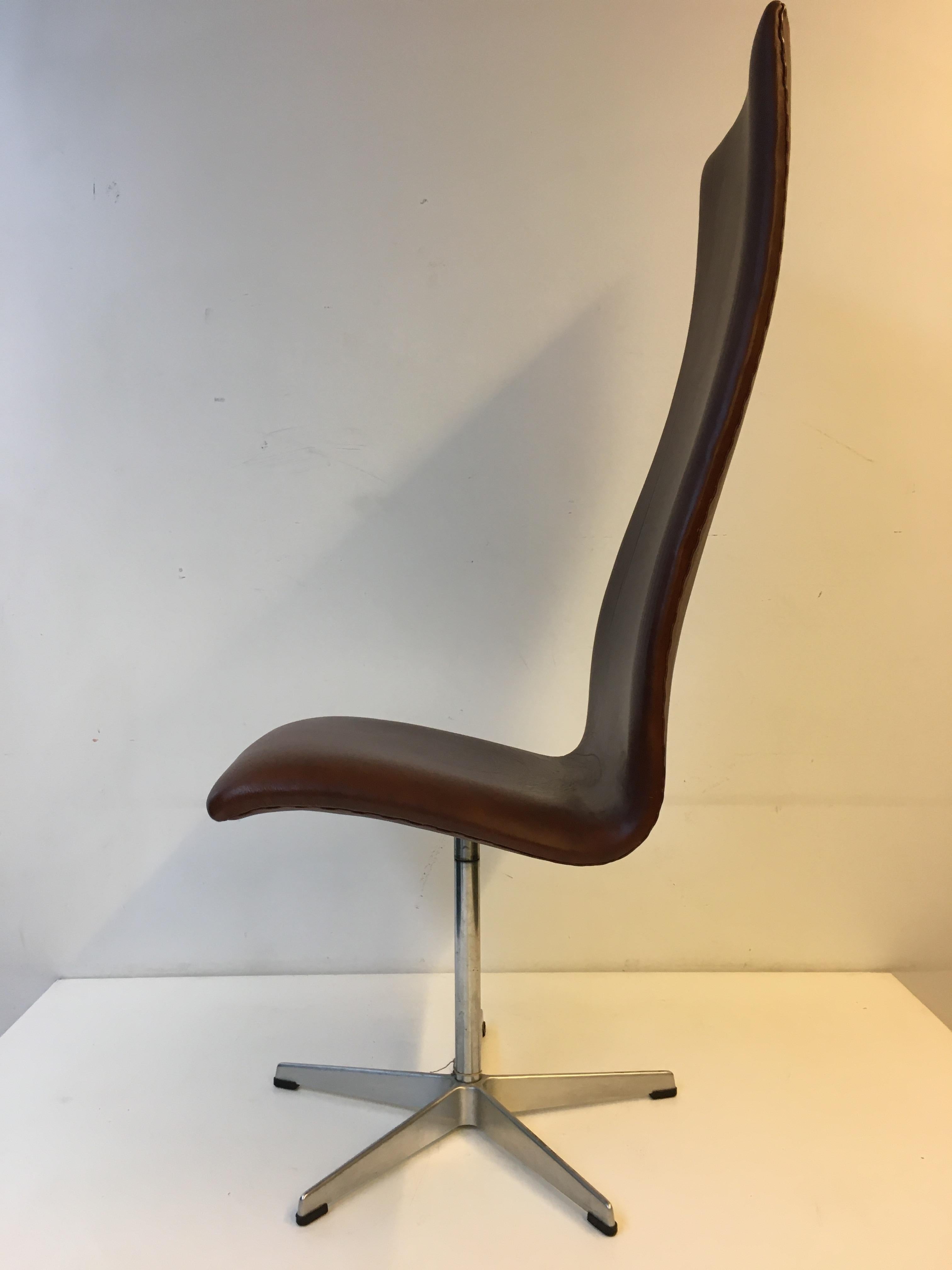 Danish Oxford High Back Swivel Lounge Chair by Fritz Hansen For Sale